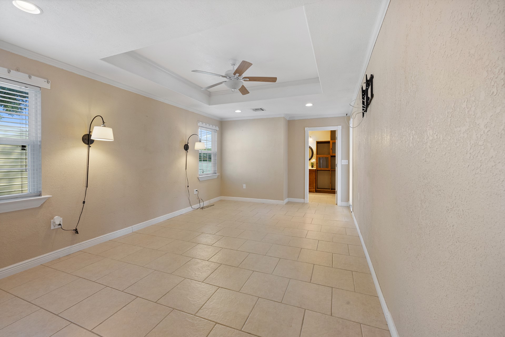 1068 Lakeside Property Photo 17