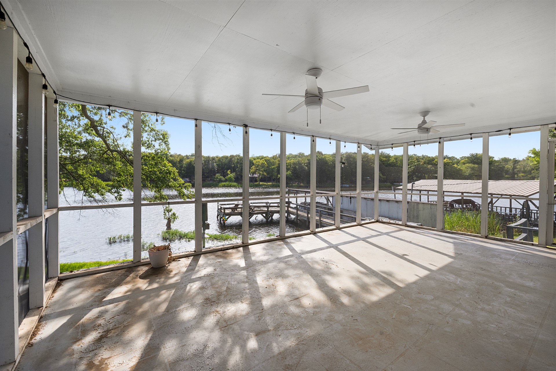 1068 Lakeside Property Photo 28