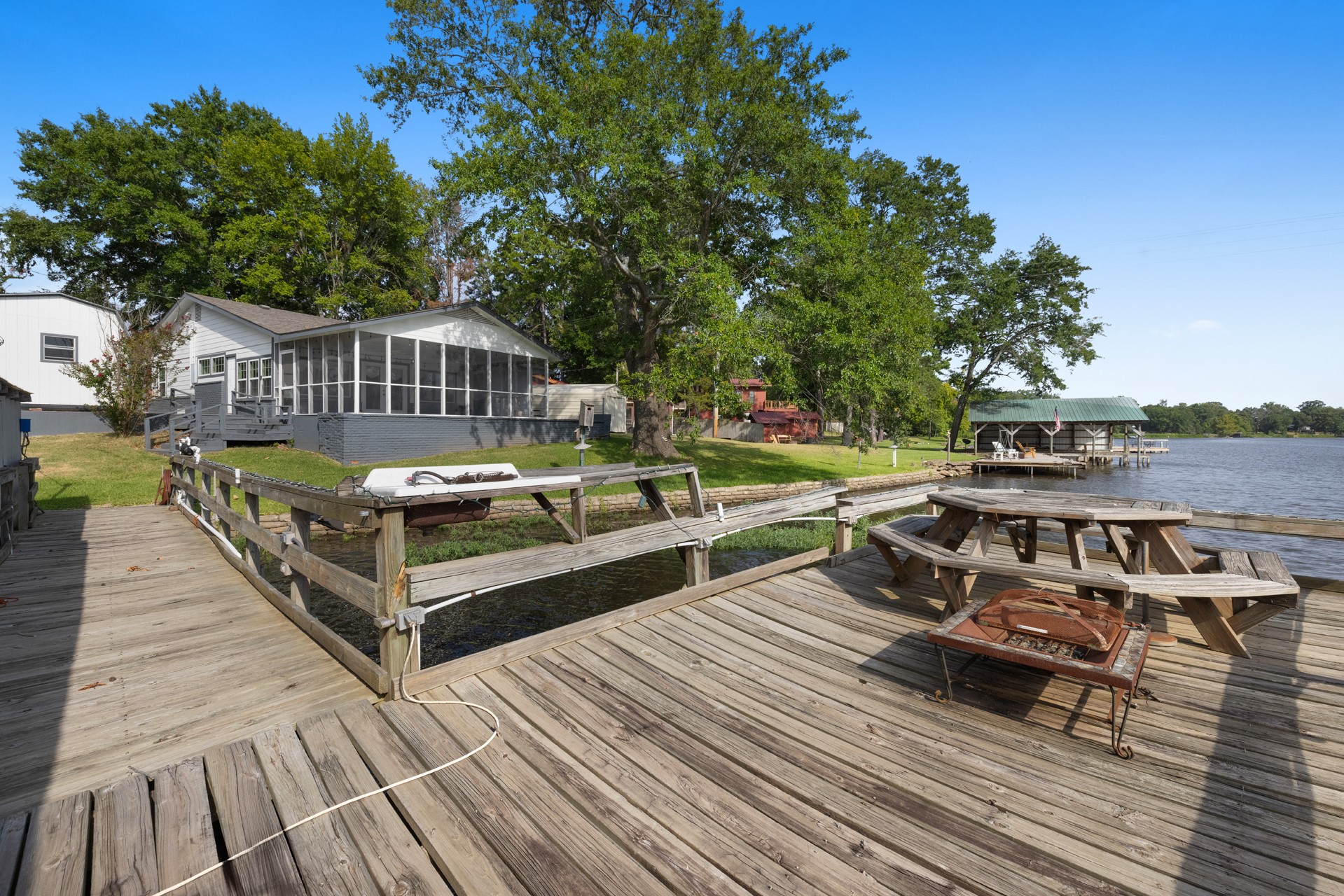 1068 Lakeside Property Photo 38