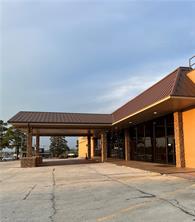 5805 Hwy 271