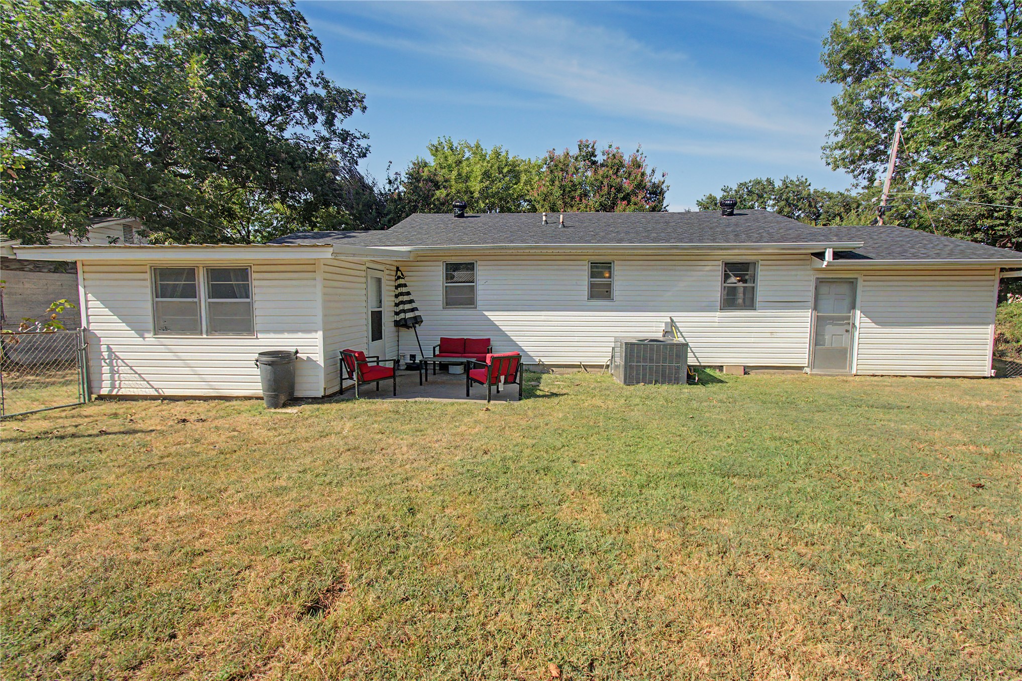 820 W Jefferson Avenue Property Photo 22