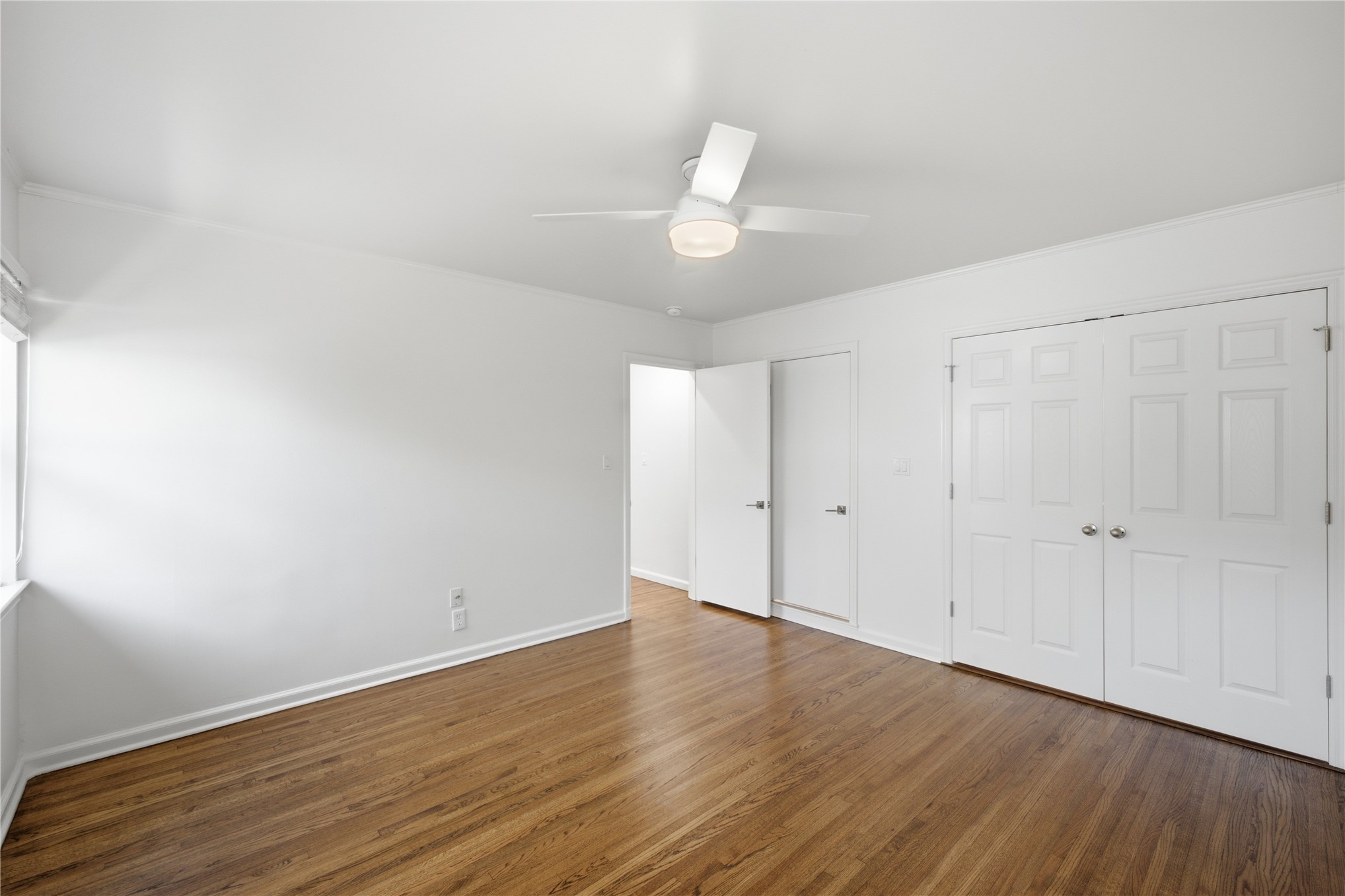 1567 E 22nd Street Property Photo 16