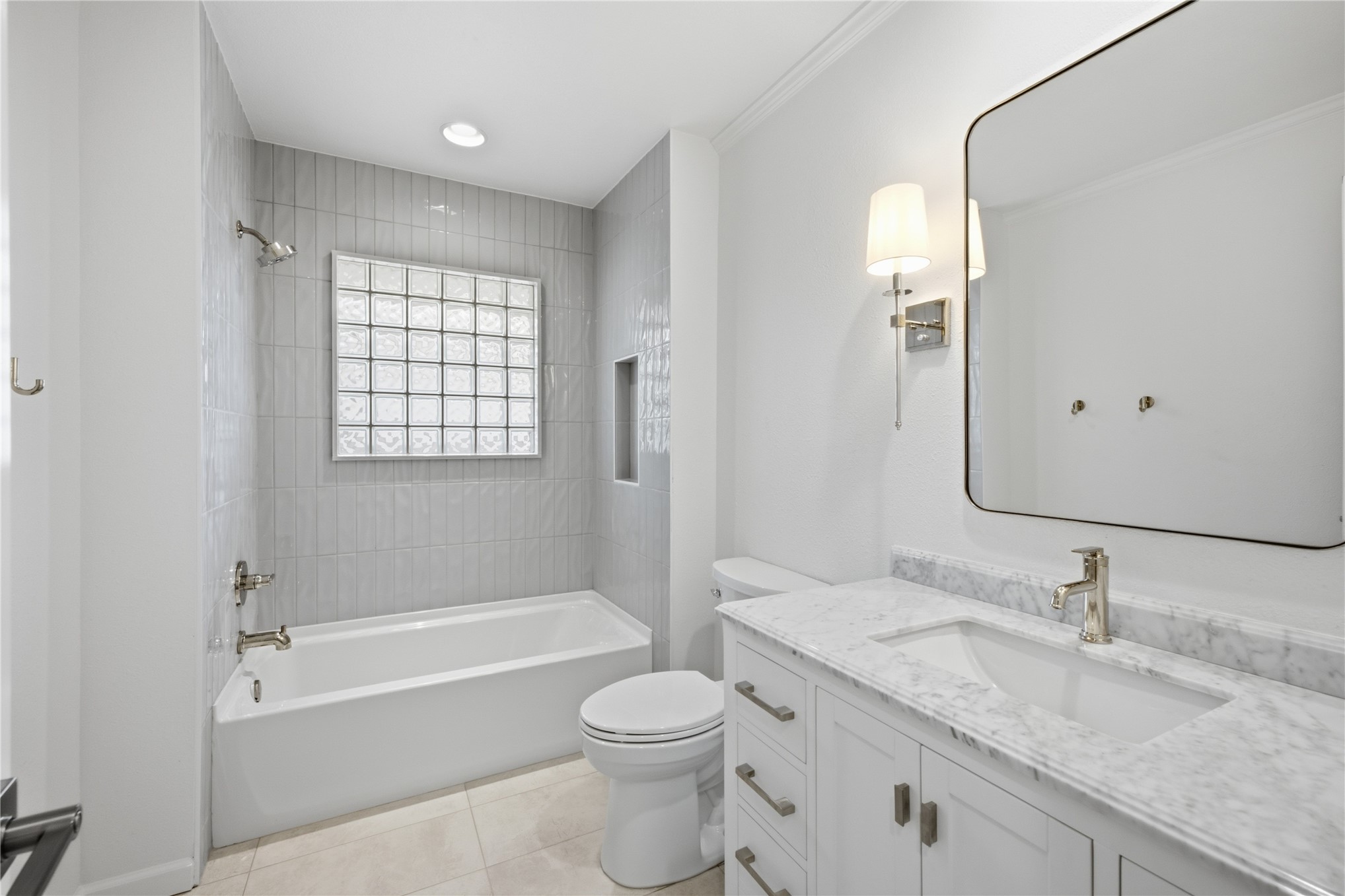 1567 E 22nd Street Property Photo 17