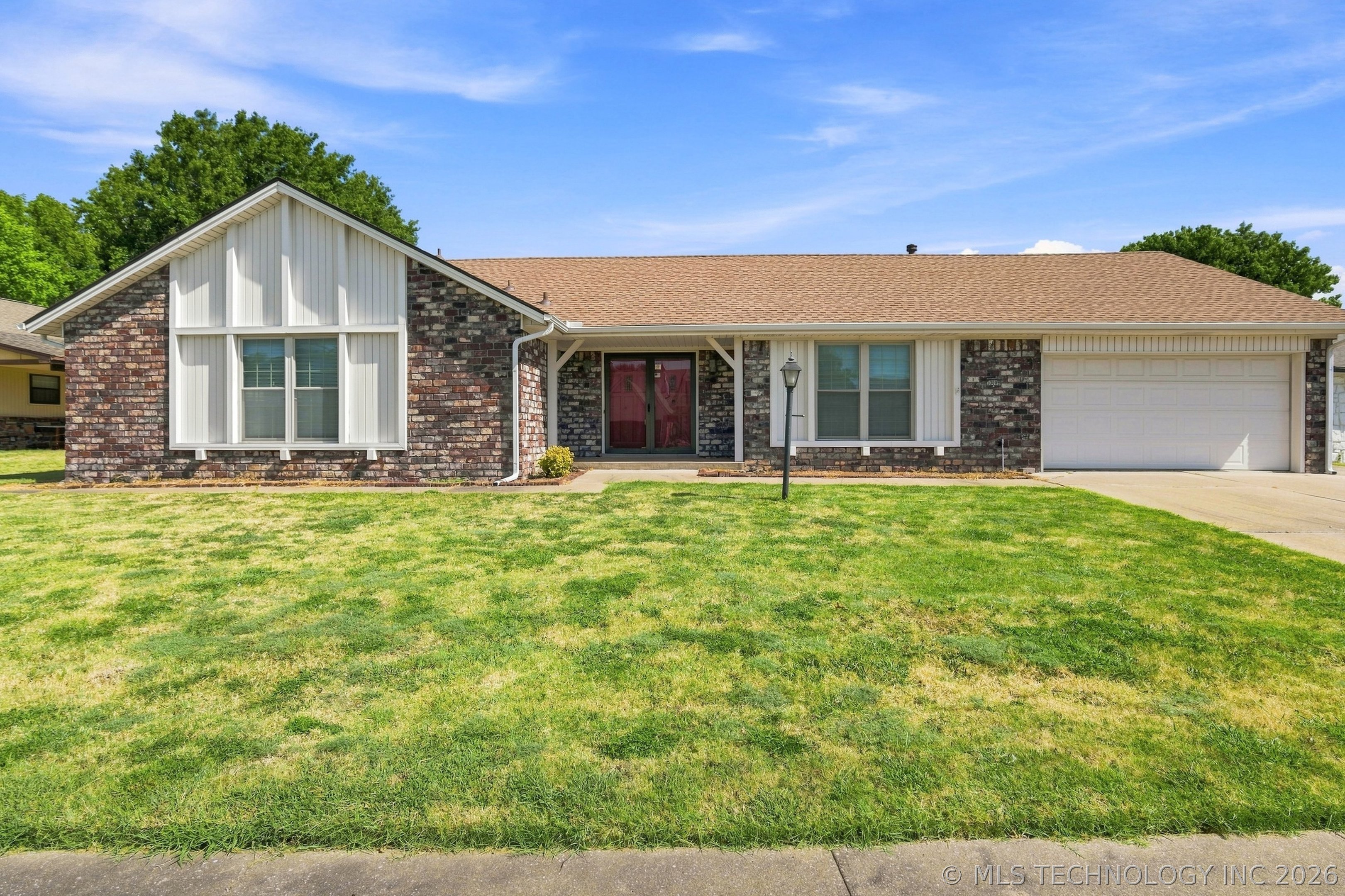 10009 E 40th Street Property Photo 1