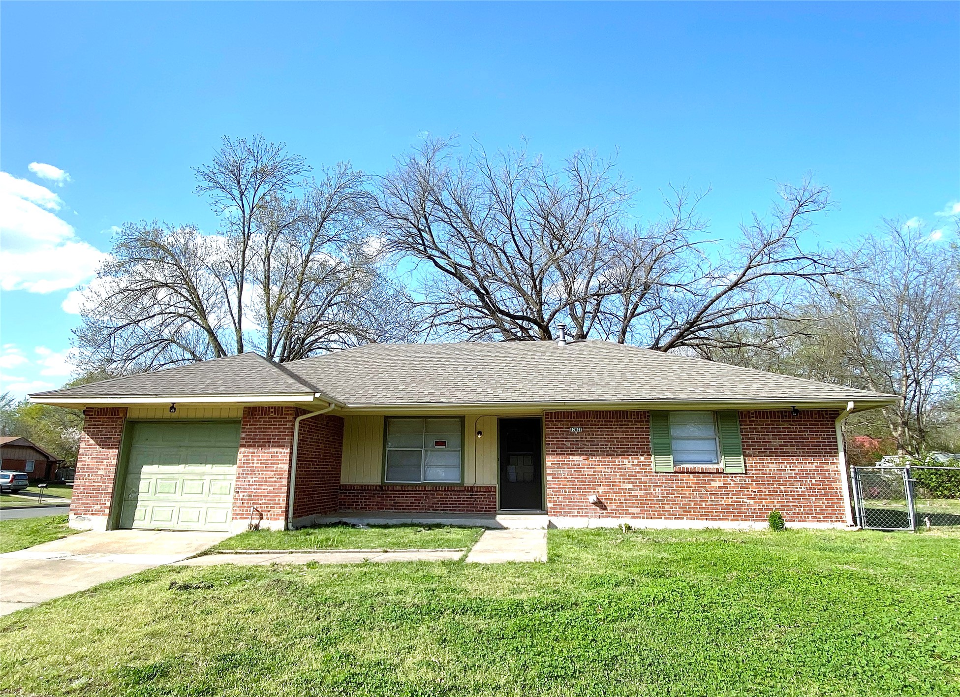 12047 E 34th Street Property Photo 1