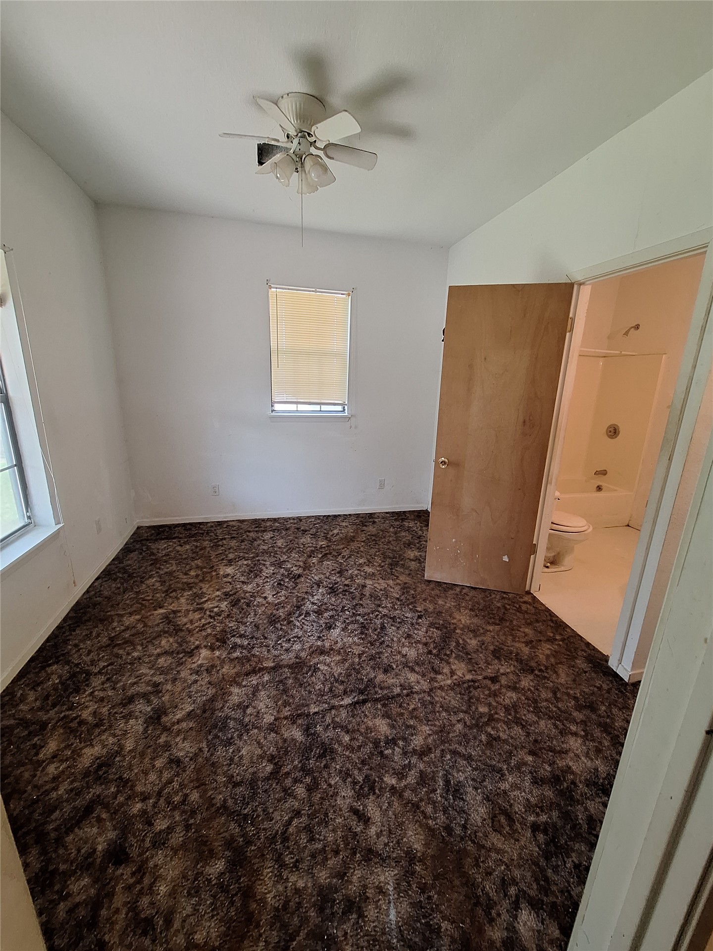 408 N J Street Property Photo 8