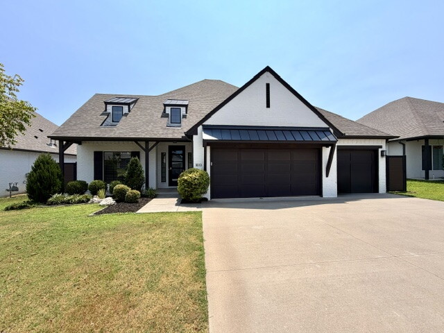 803 E Delmar Place Property Photo 1