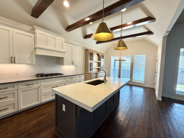 803 E Delmar Place Property Photo 6