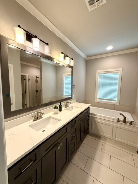 803 E Delmar Place Property Photo 18