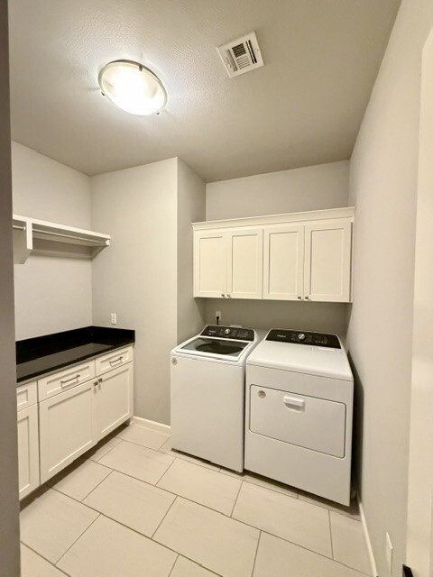 803 E Delmar Place Property Photo 19