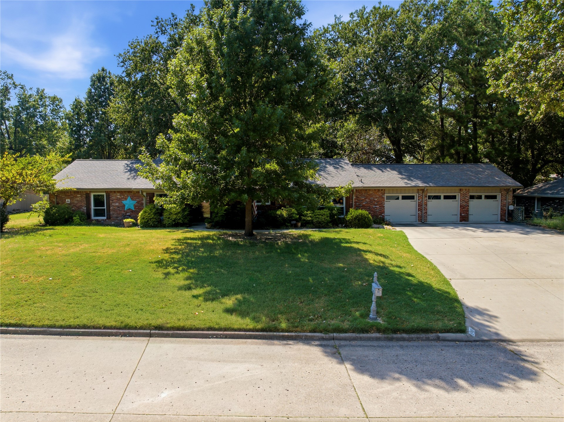 2905 Robin Lane Property Photo 44