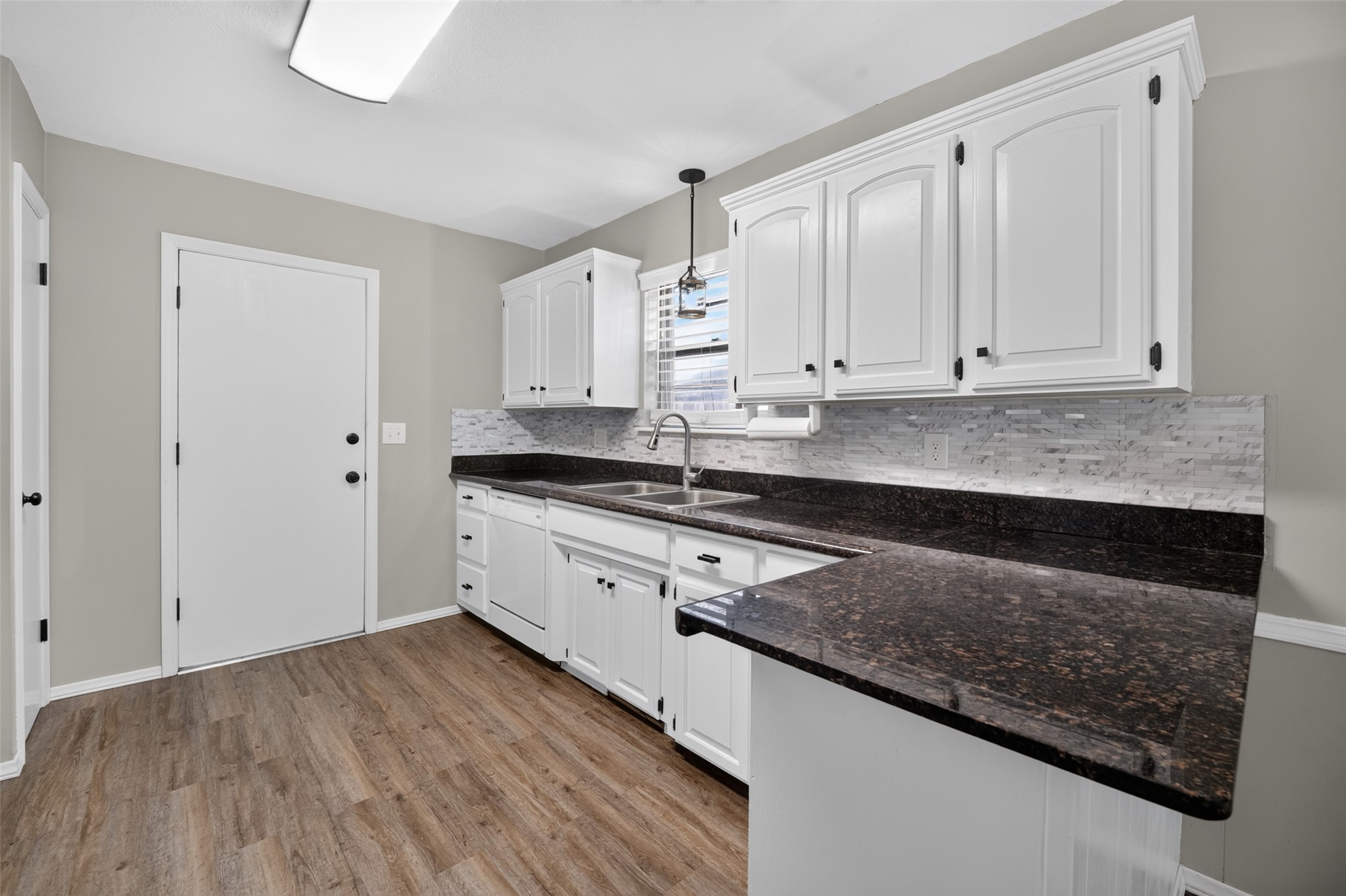 14509 Gomez Drive Property Photo 6