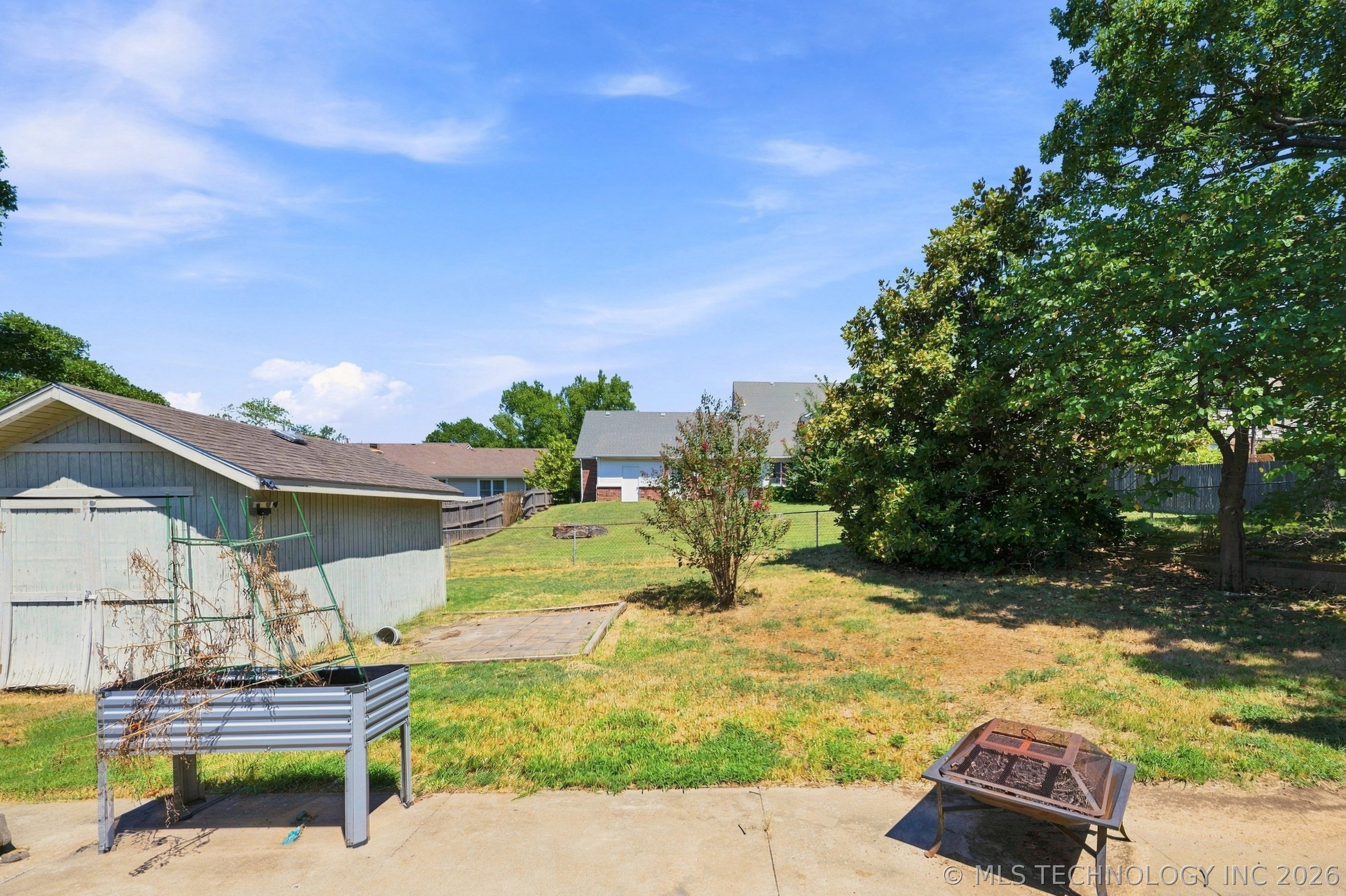 1016 E 13th Street Property Photo 24