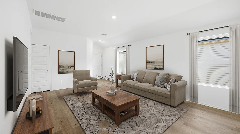 15689 Mustang Avenue Property Photo 8