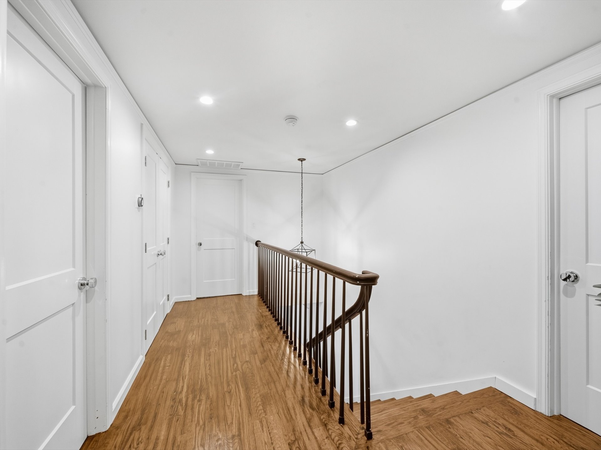 5008 S Irvington Place Property Photo 27