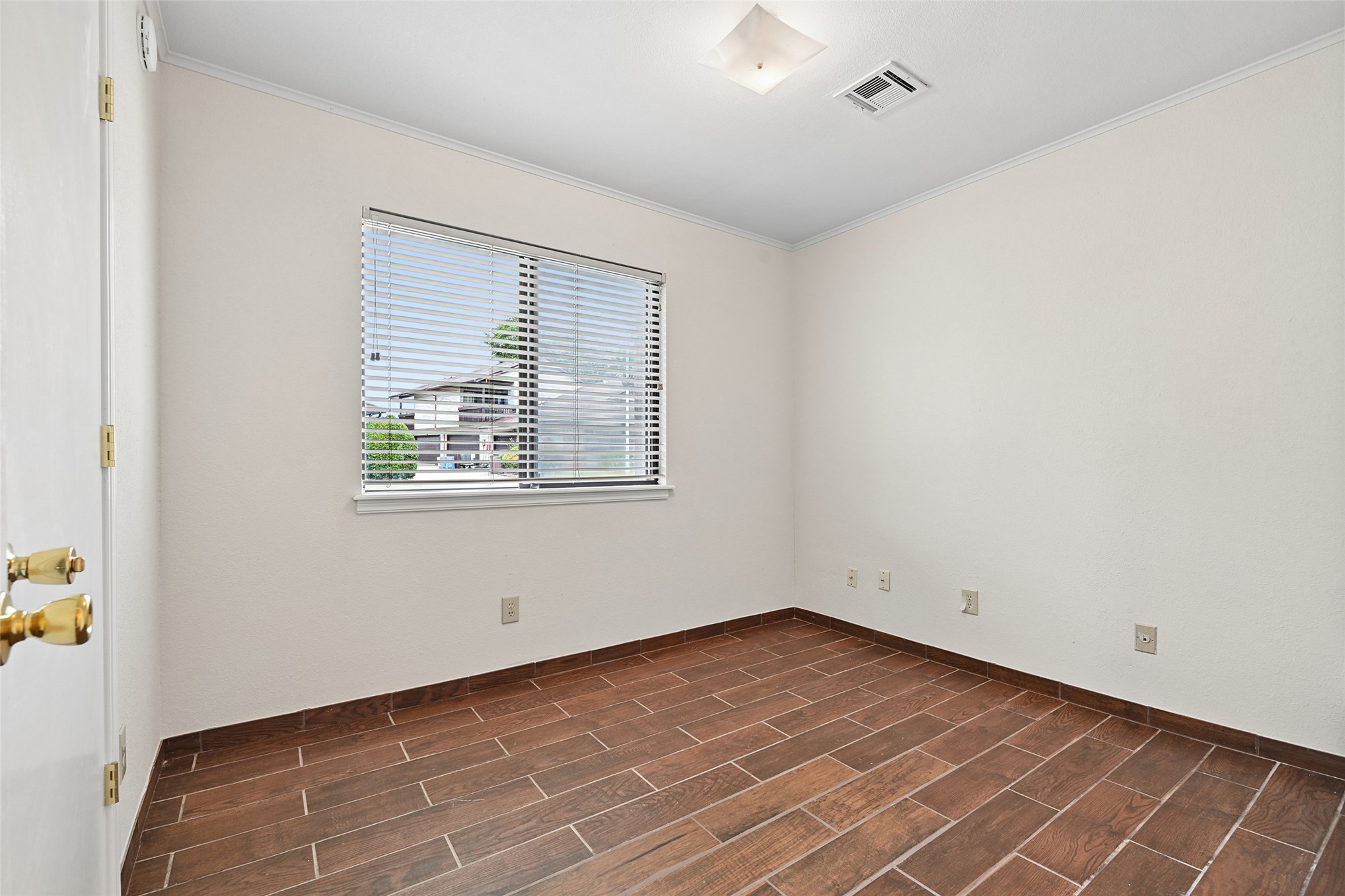 1207 S 111th East Avenue 33-4d Property Photo 19