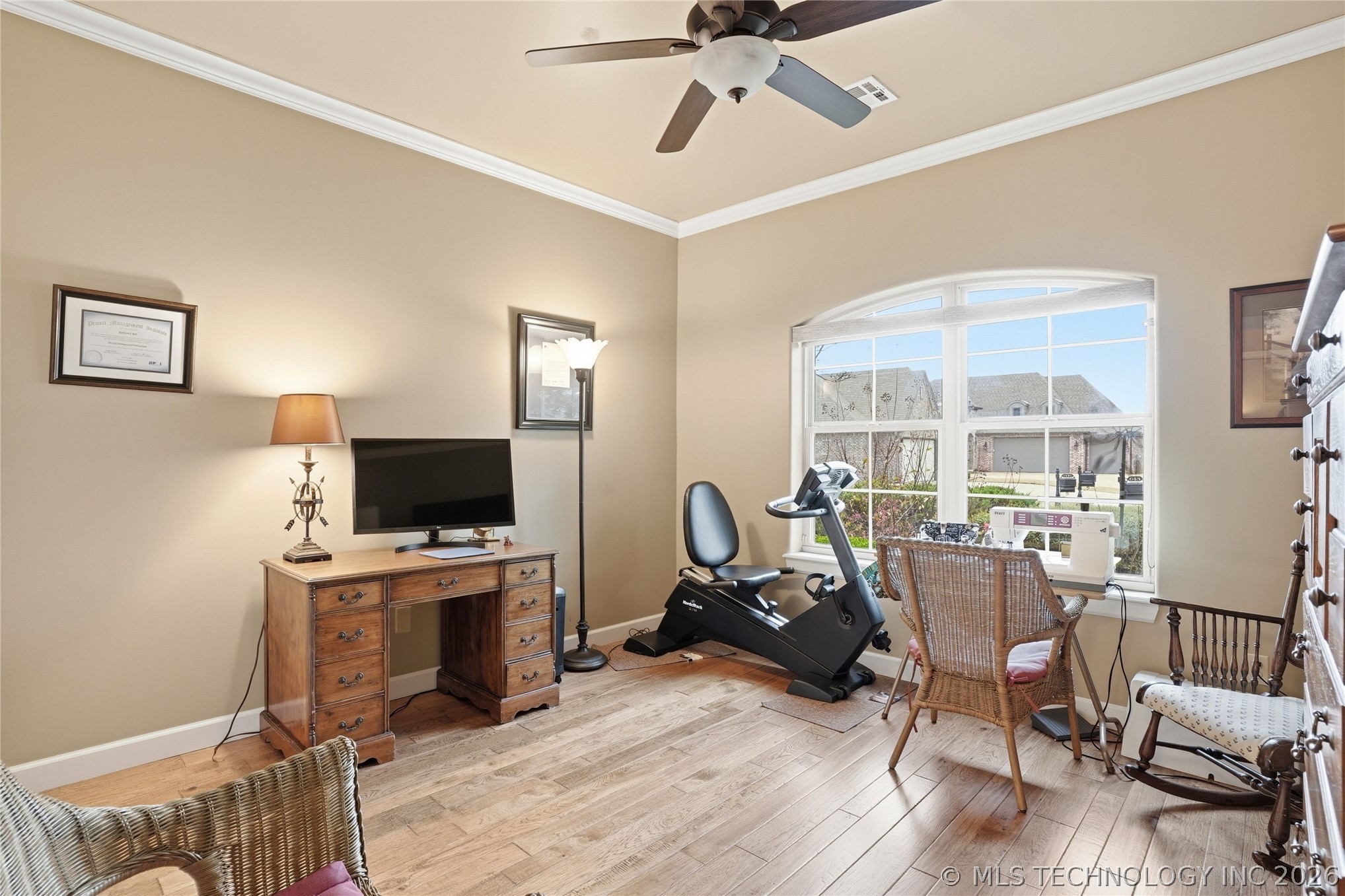 647 E Huntsville Place Property Photo 29