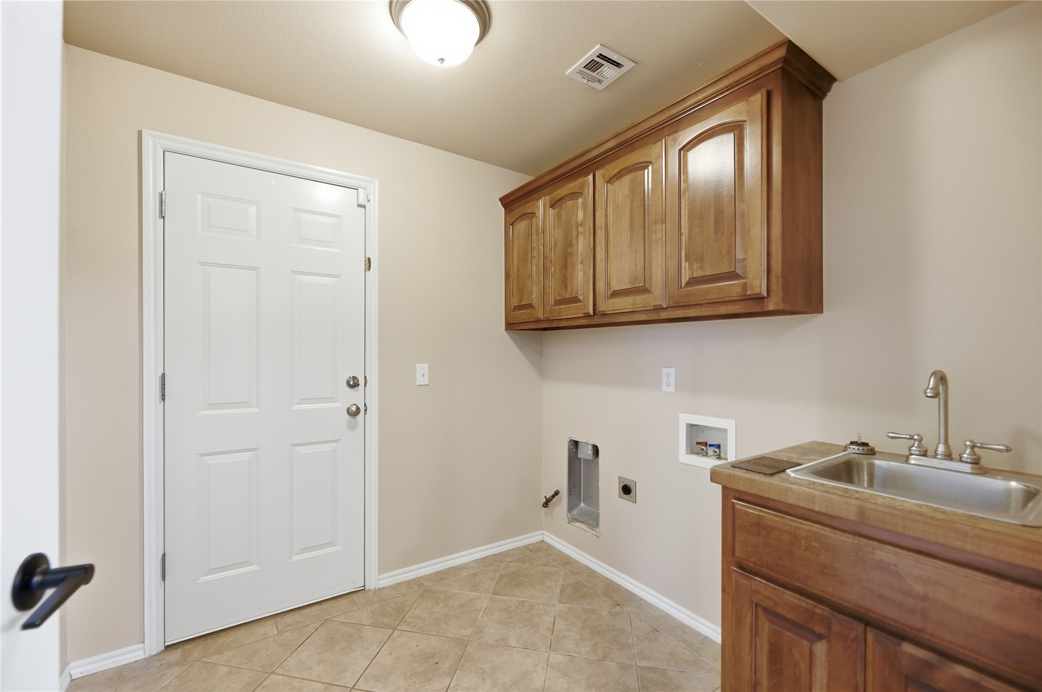 2505 S 10th Street Property Photo 9