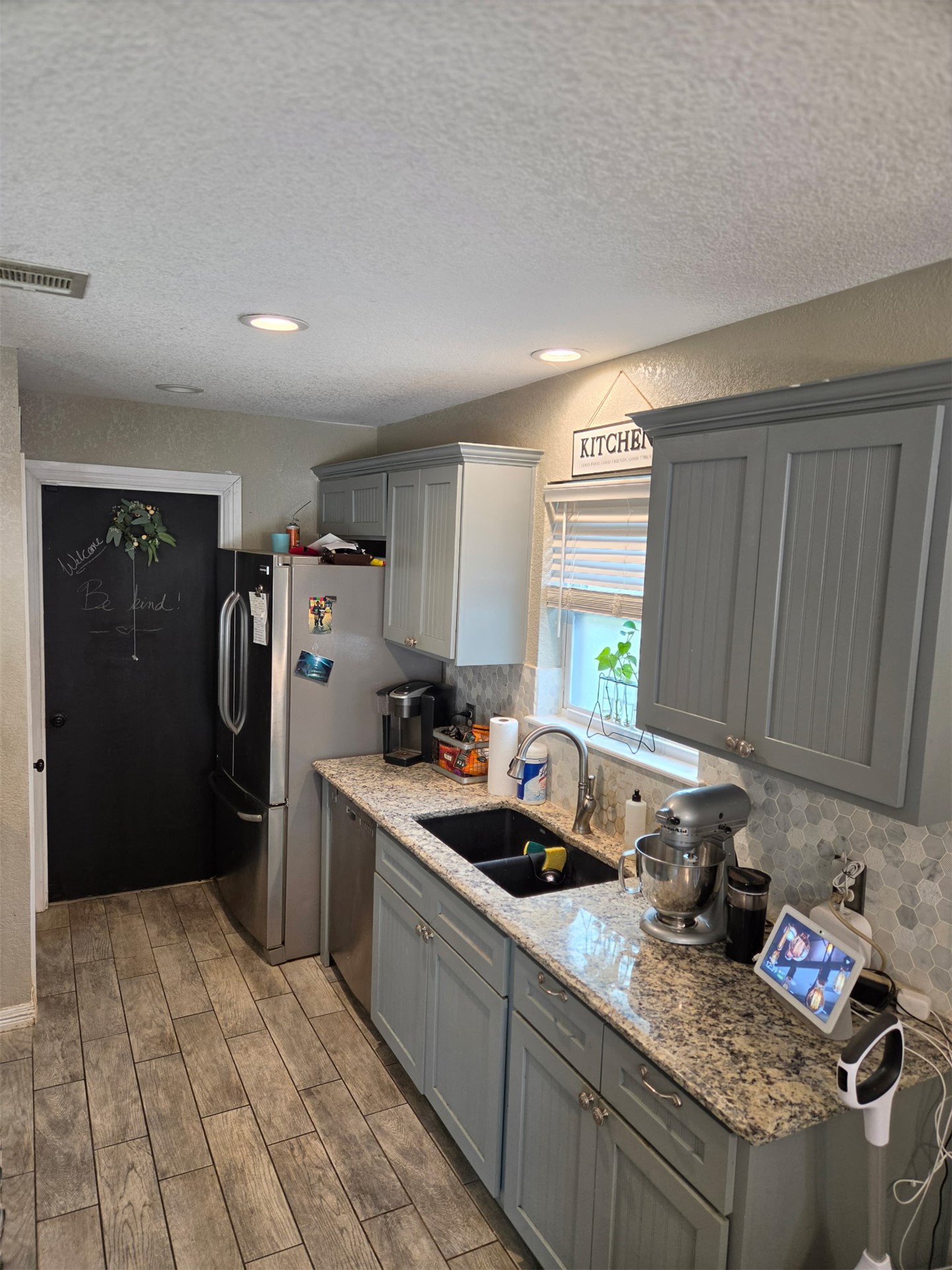 216 W Austin Street Property Photo 6