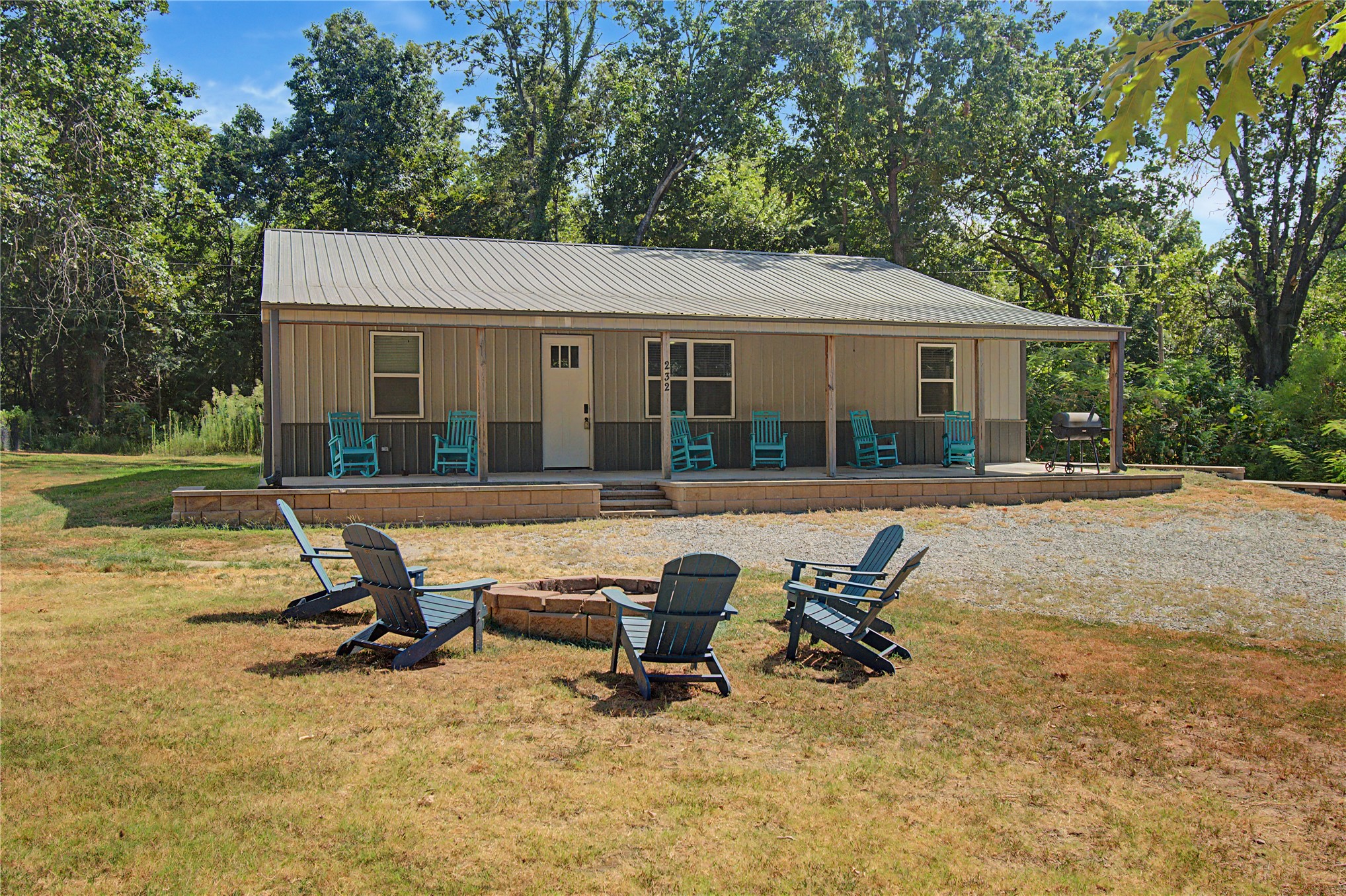 232 Oak Hollow Road Property Photo 2