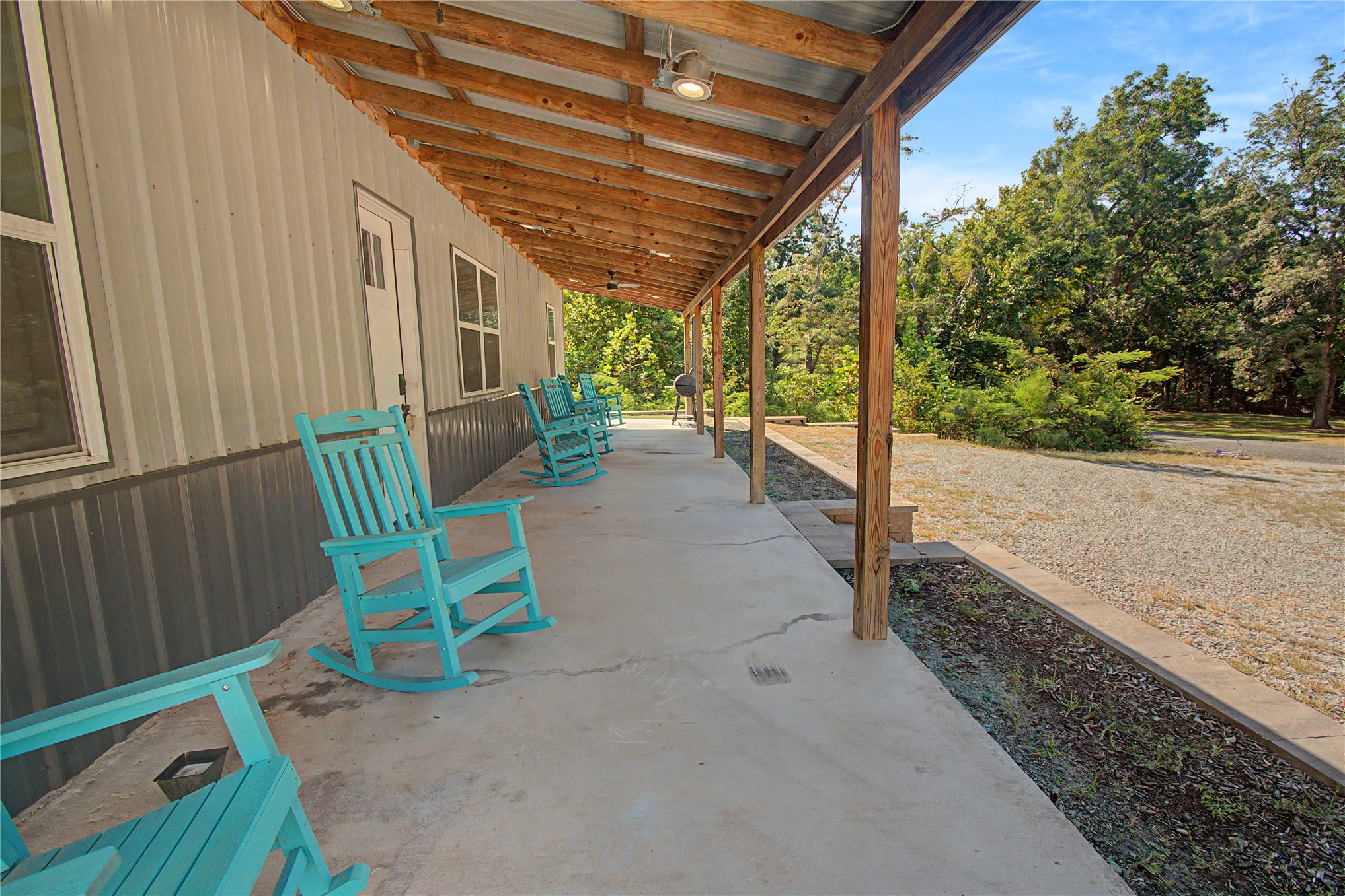 232 Oak Hollow Road Property Photo 3