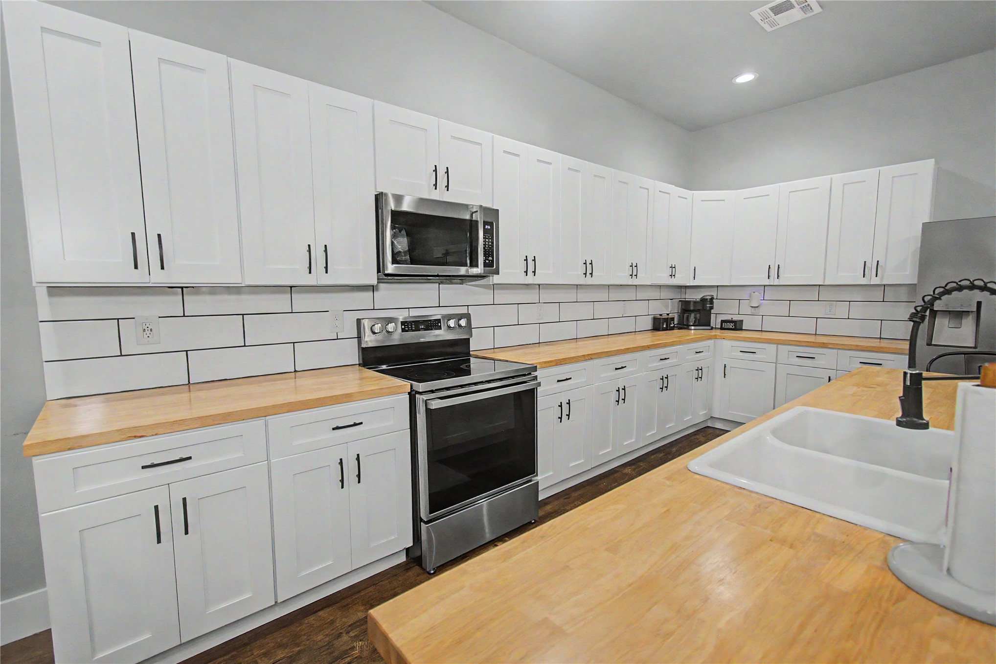 232 Oak Hollow Road Property Photo 9
