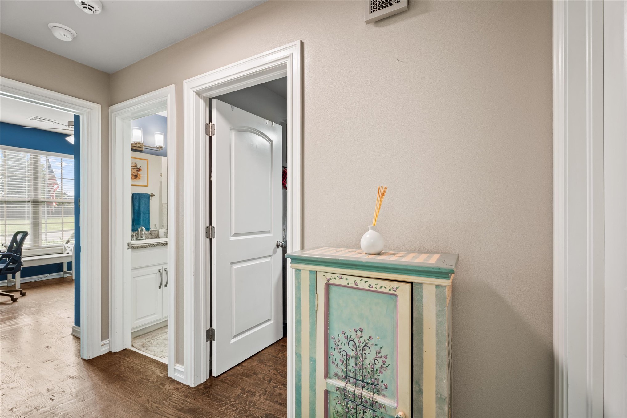 2108 Lester Avenue Property Photo 11