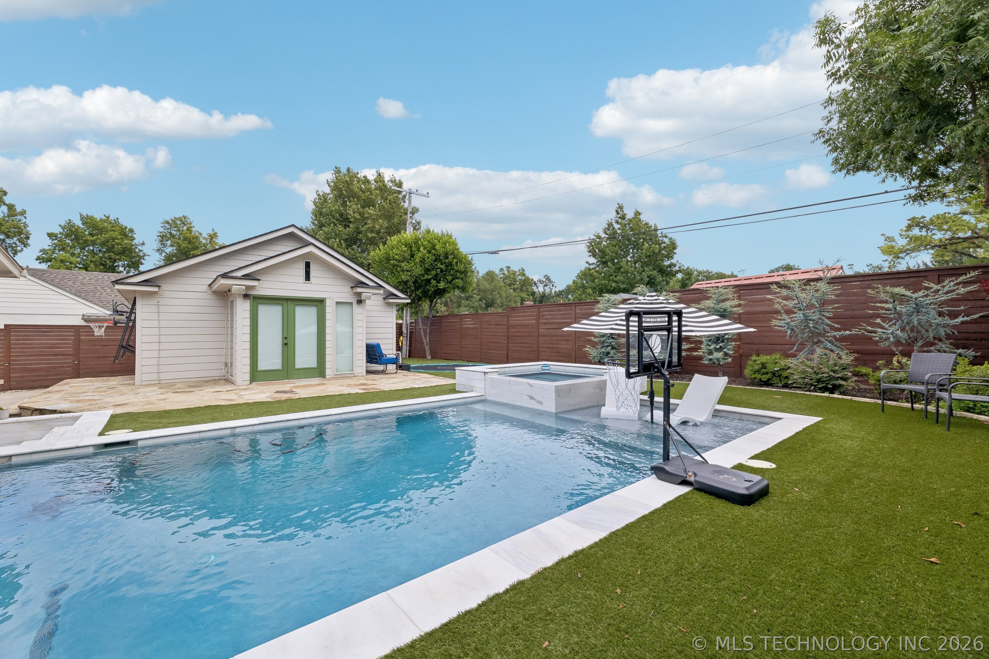 3325 S Troost Avenue Property Photo 40
