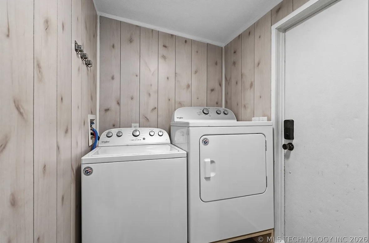 1080 Harvey Road Property Photo 15