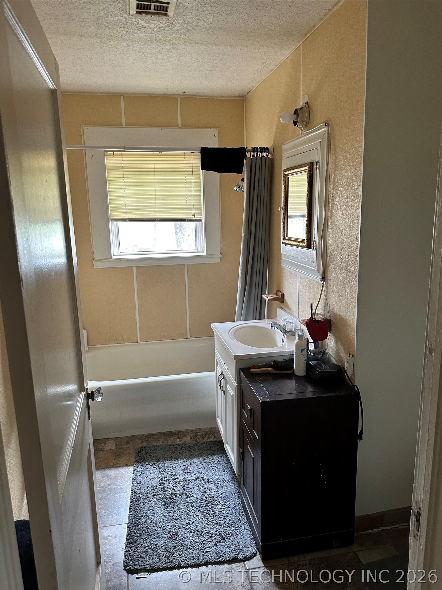 6621 N Peoria Avenue Property Photo 10