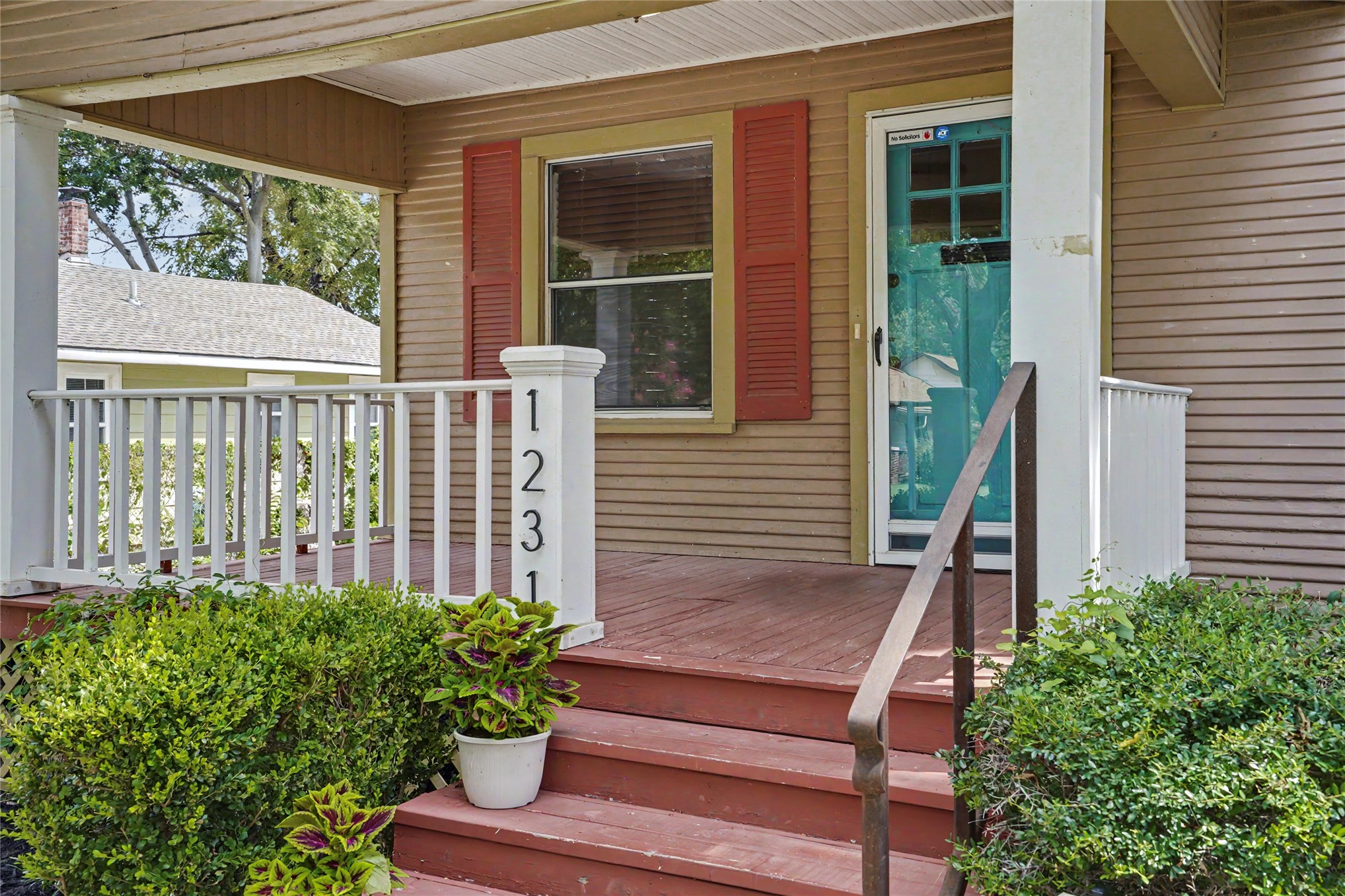 1231 S Florence Avenue Property Photo 5