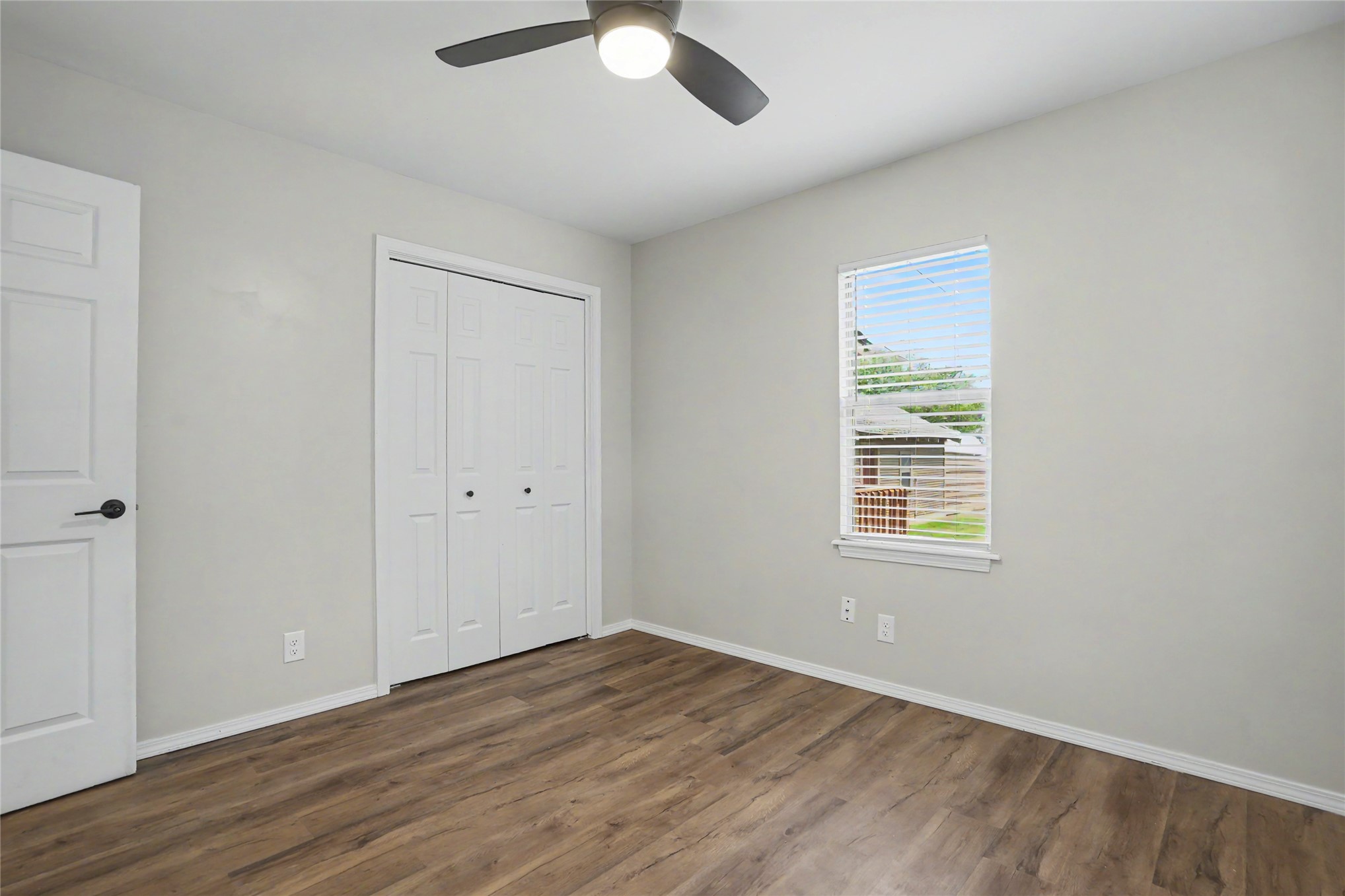1231 S Florence Avenue Property Photo 33
