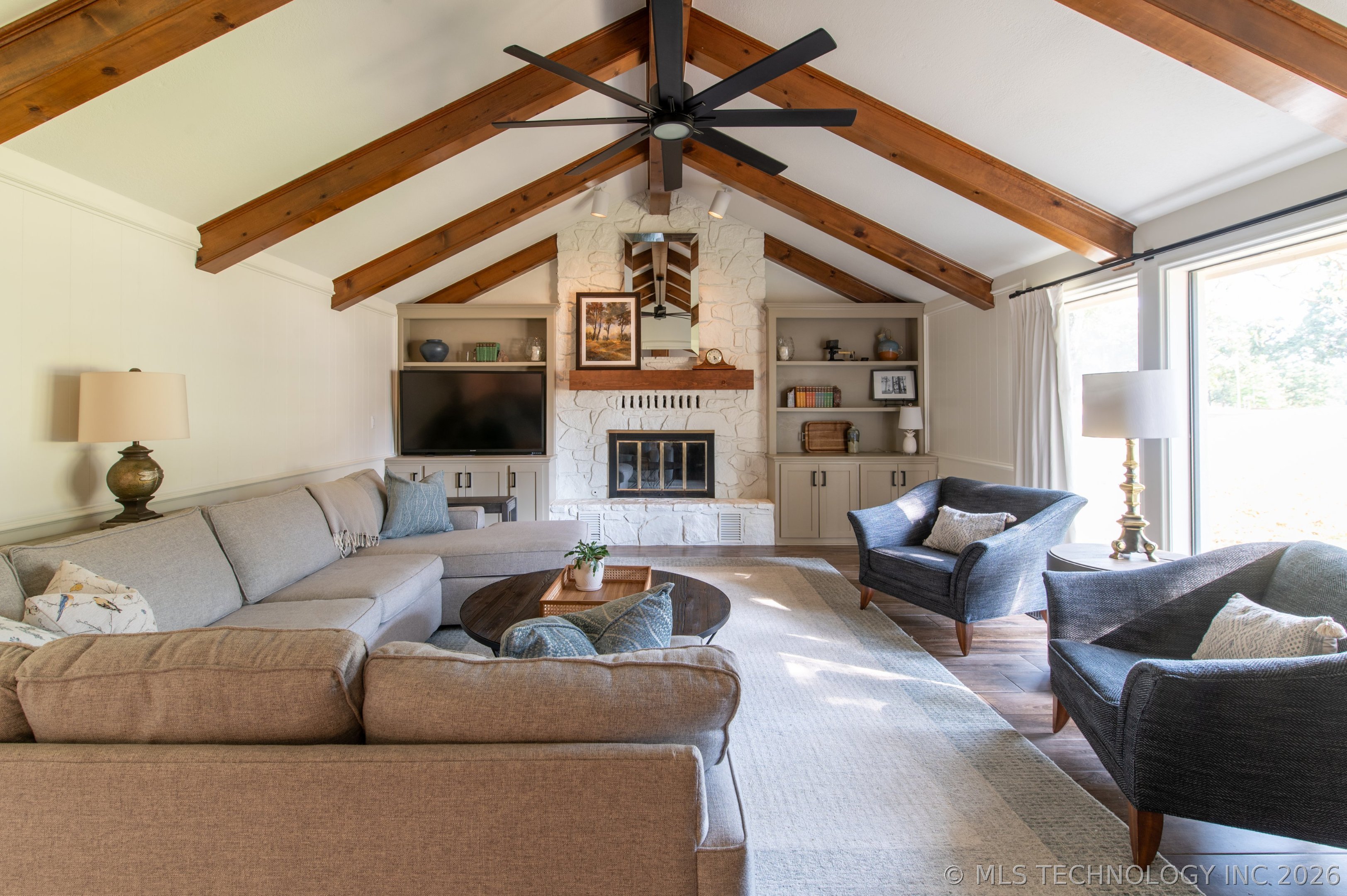 12315 S Skyline Drive Property Photo 3
