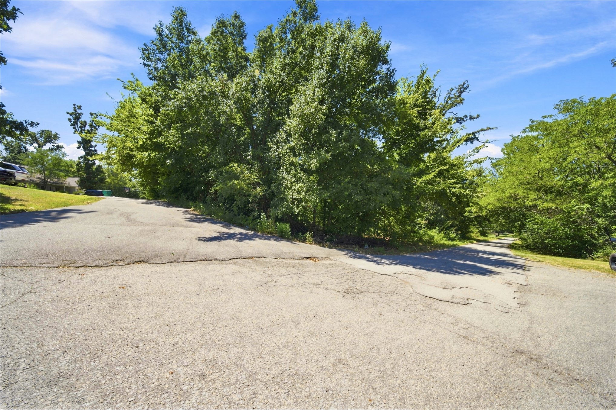 000 Hickory Lane Property Photo 7