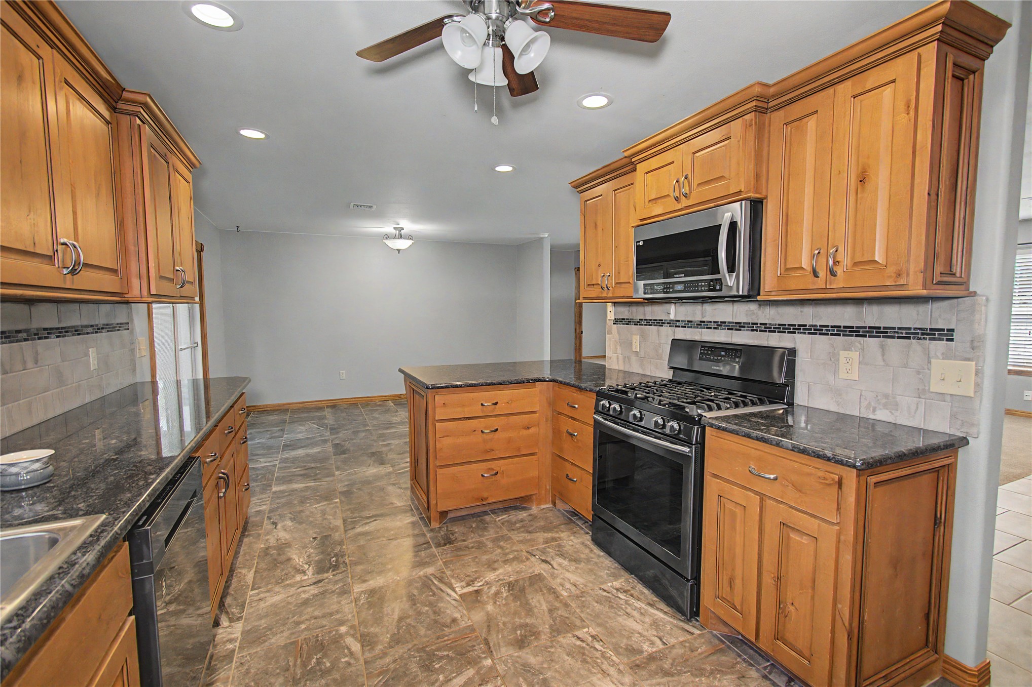 4930 S 71st Street E Property Photo 11