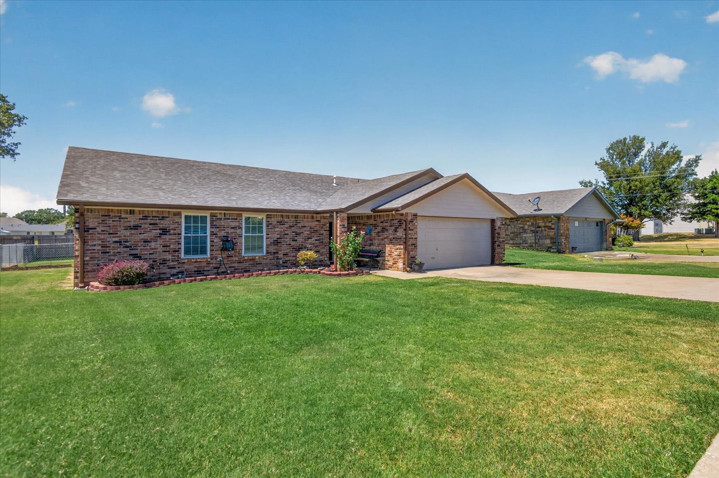 1209 Prairie Heights Property Photo 2