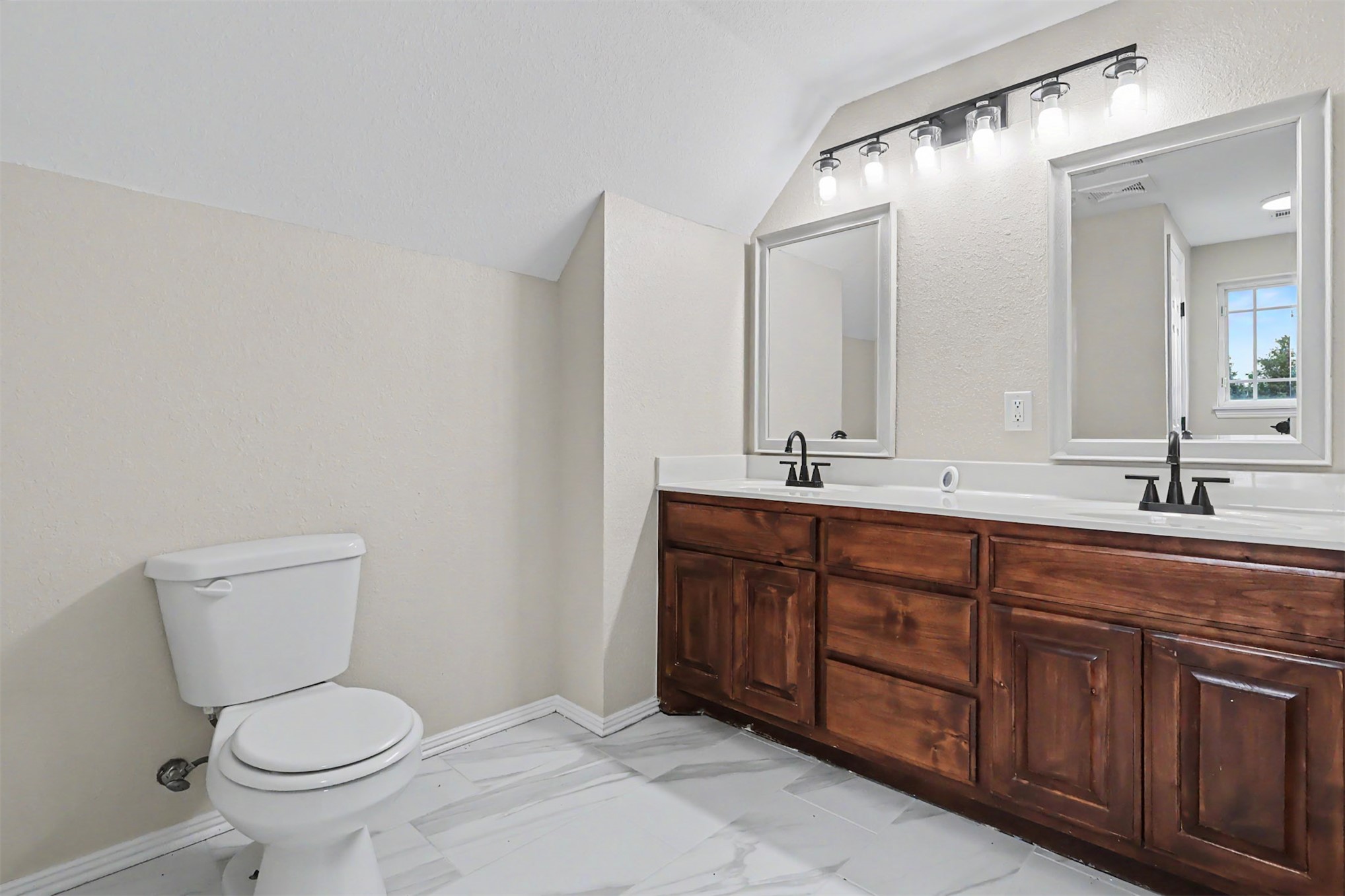 1915 S Lenapah Avenue Property Photo 39