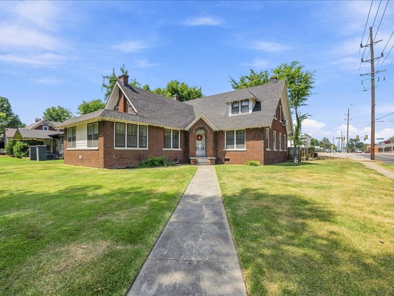 2402 Boston Property Photo 1