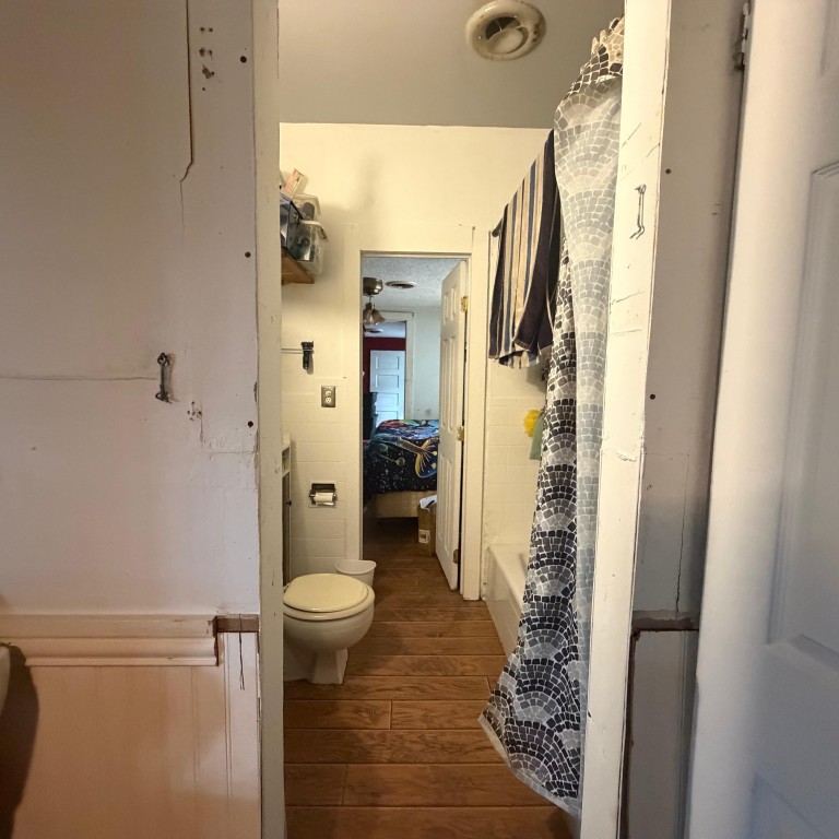 2134 Fredonia Street Property Photo 7
