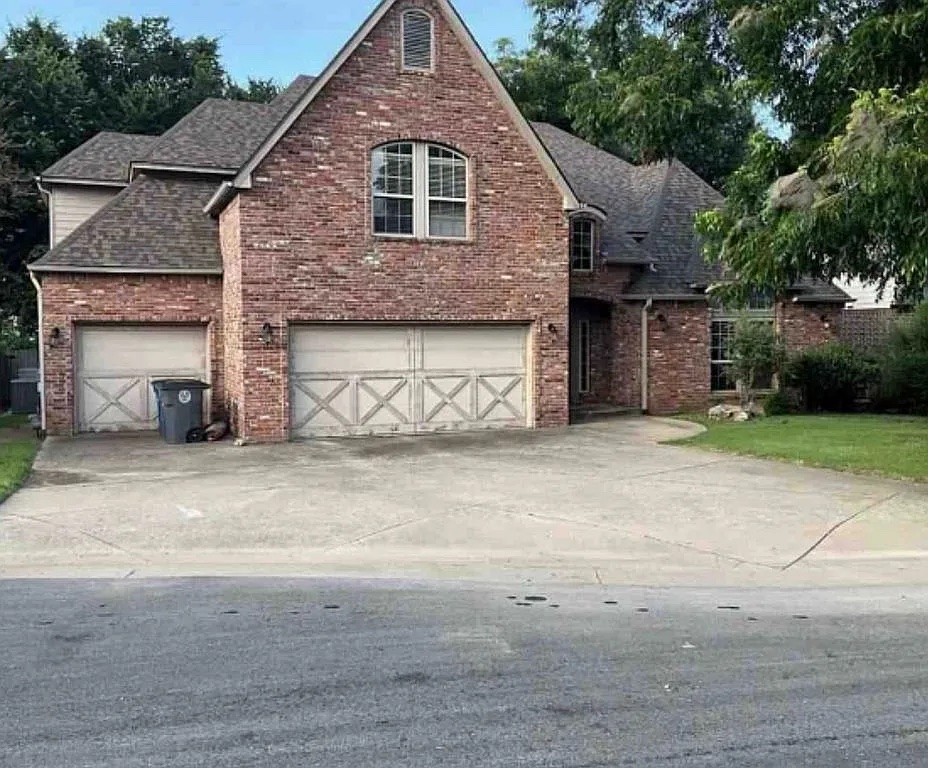 7826 E 100th Street Property Photo 1