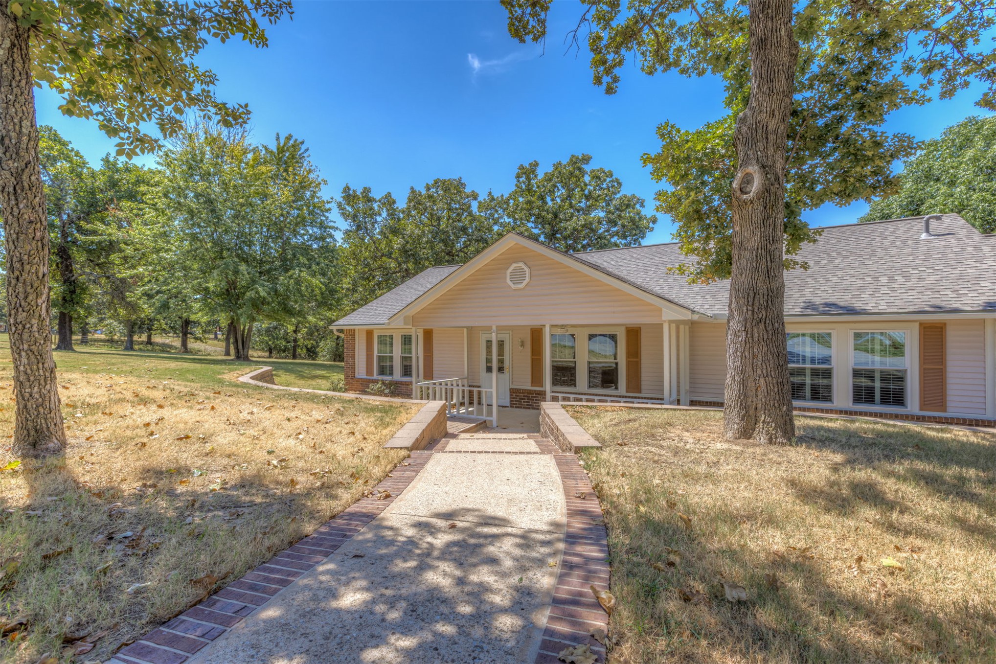 16820 Ranch Land Road Property Photo 2