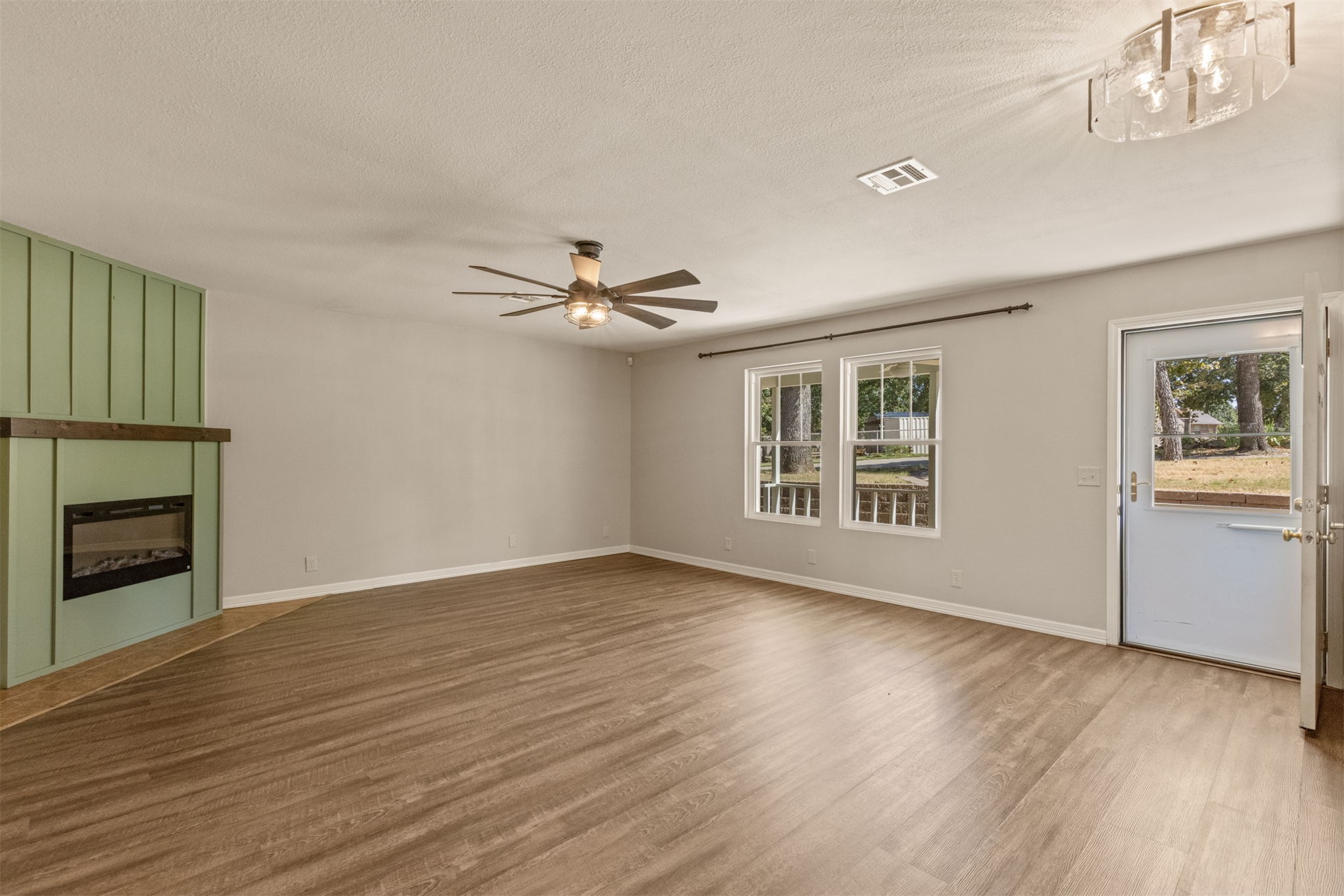 16820 Ranch Land Road Property Photo 4