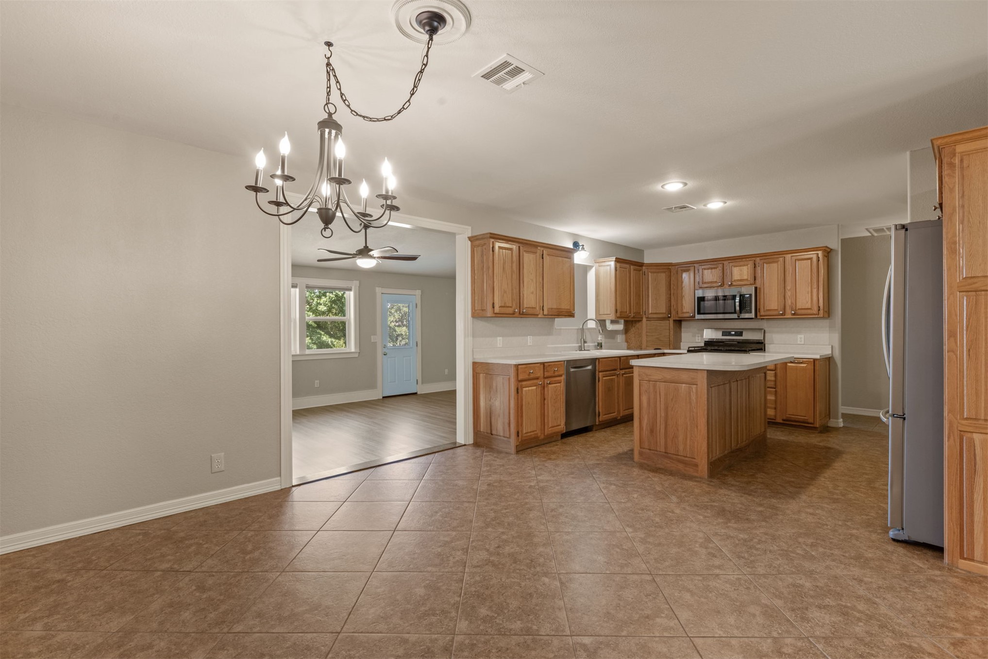 16820 Ranch Land Road Property Photo 10