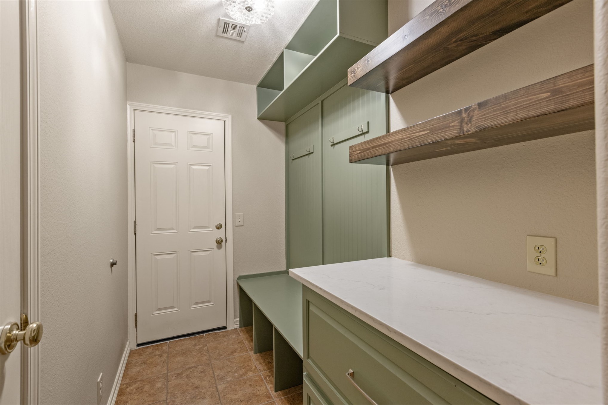 16820 Ranch Land Road Property Photo 35