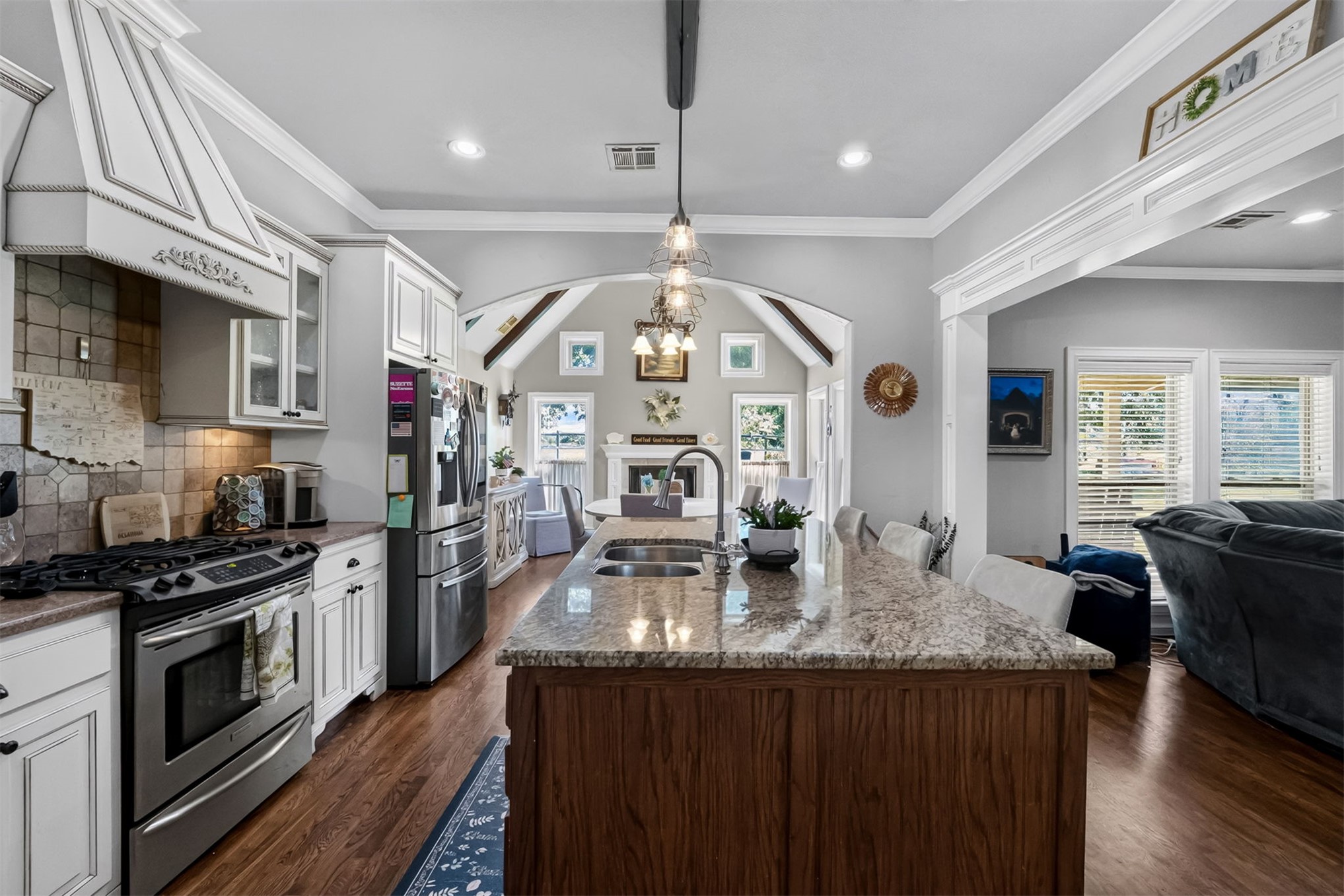 107 Williamsburg Street Property Photo 10