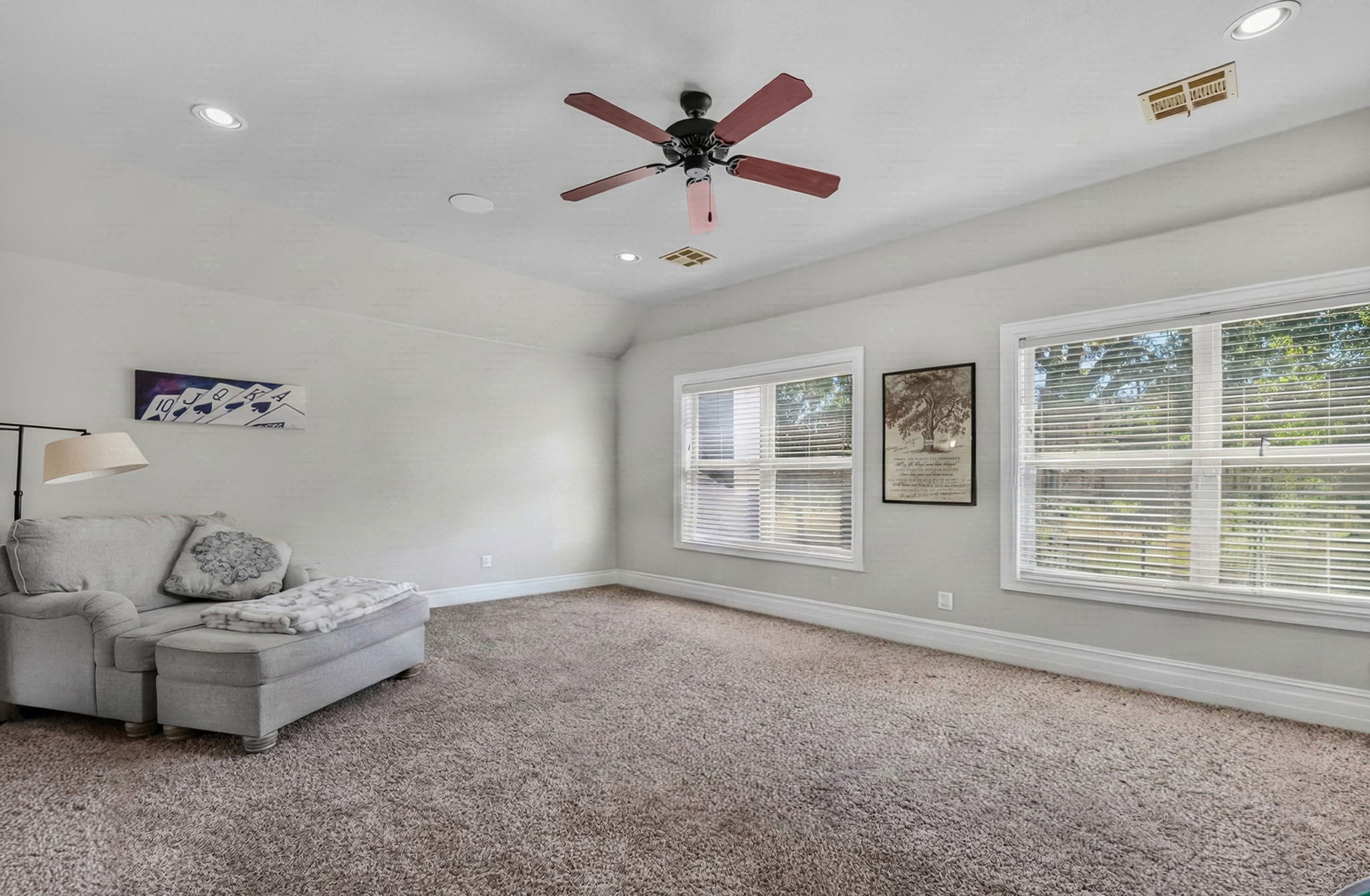 107 Williamsburg Street Property Photo 42