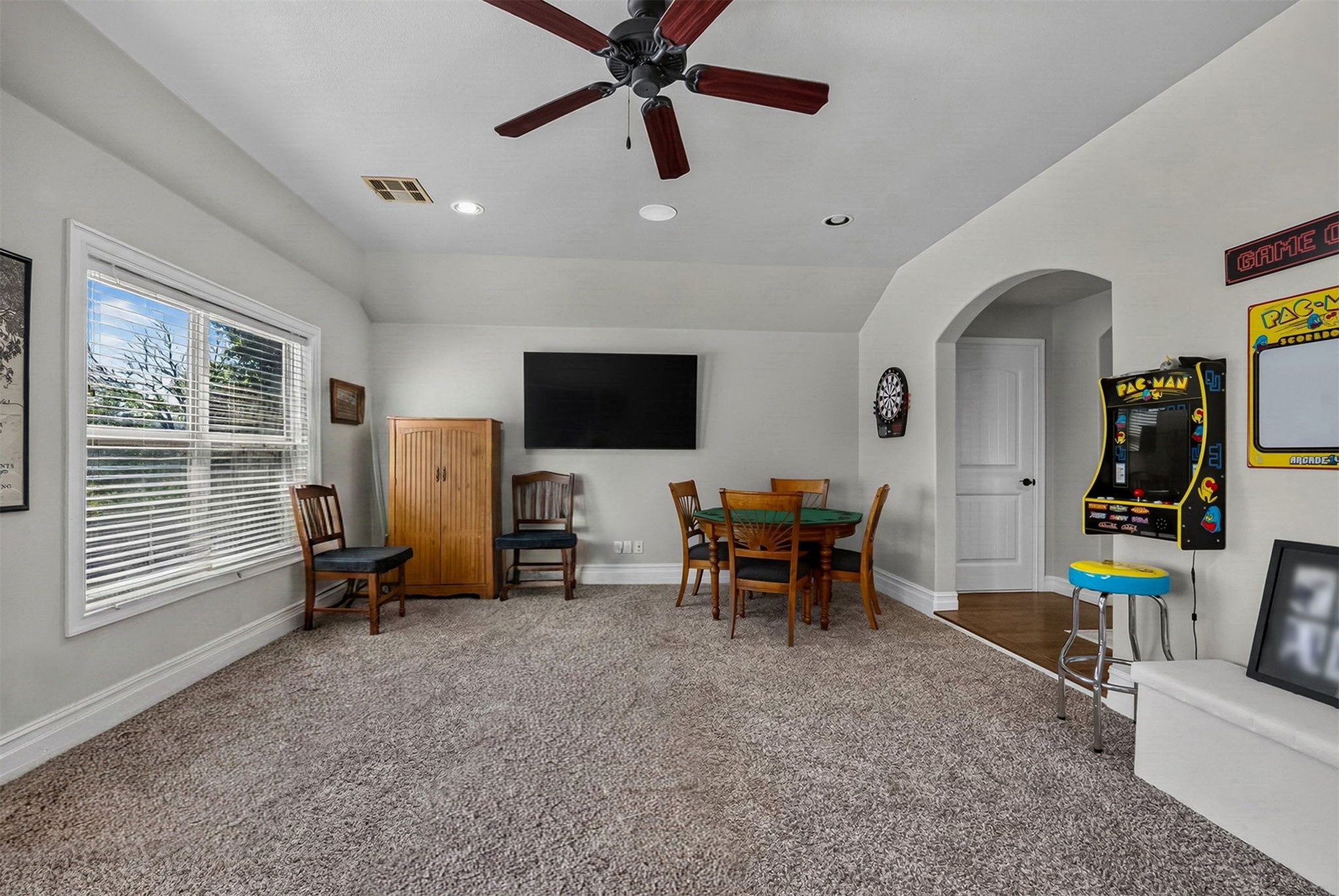 107 Williamsburg Street Property Photo 43