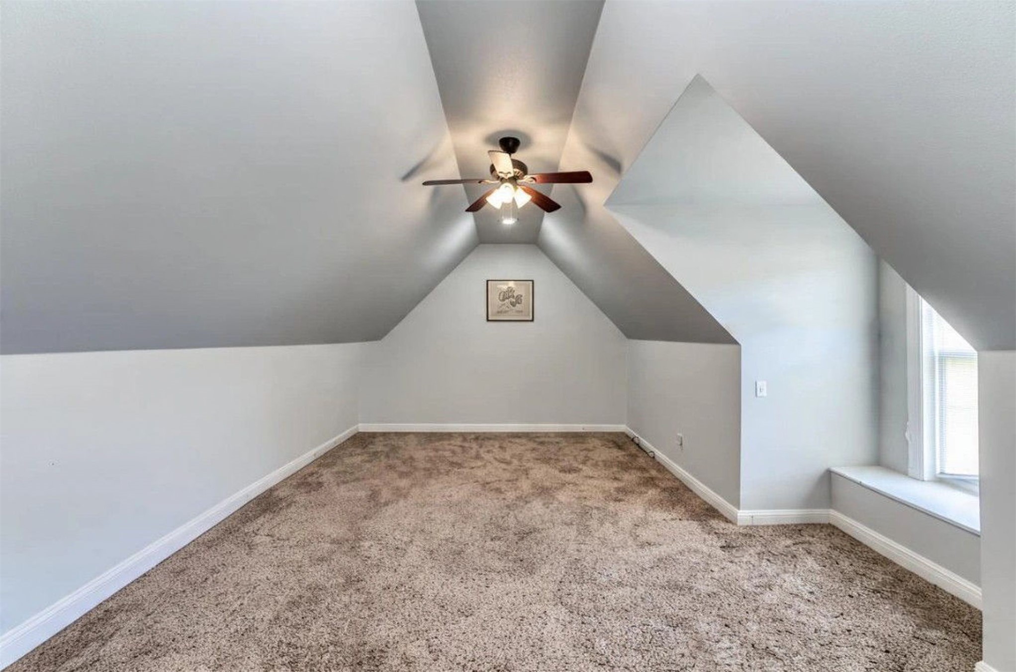 107 Williamsburg Street Property Photo 45