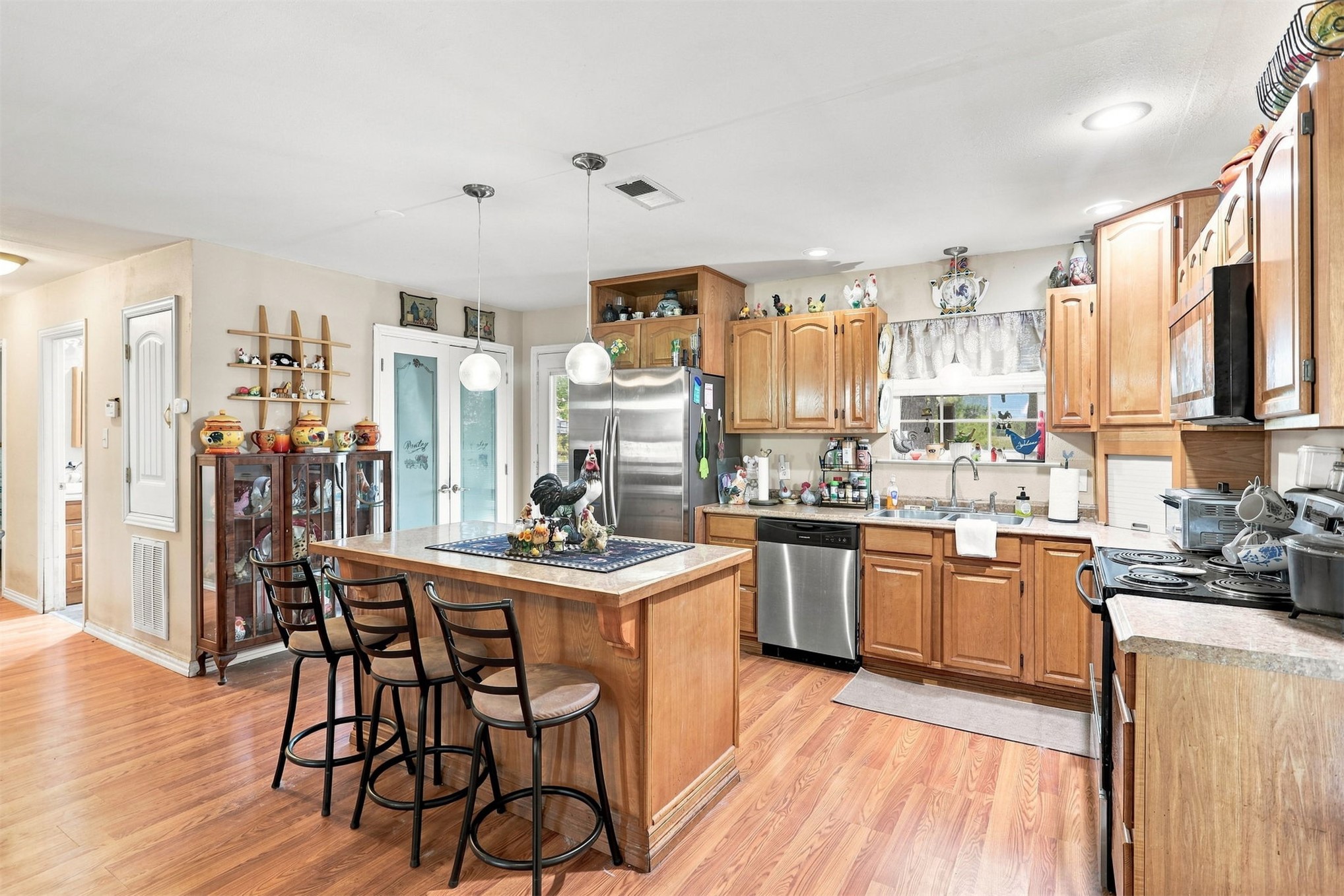 208 W Umstead Property Photo 13