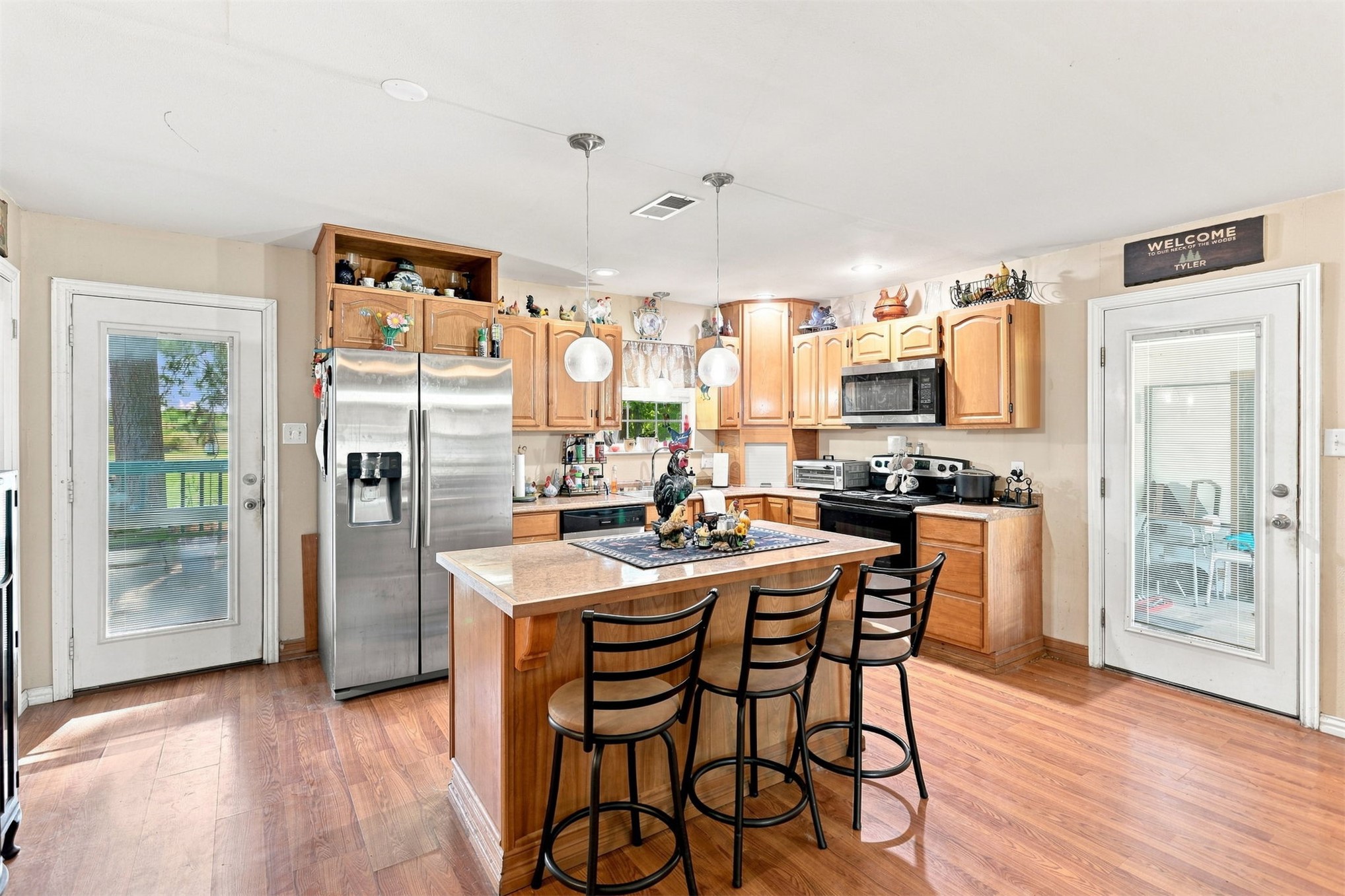 208 W Umstead Property Photo 14